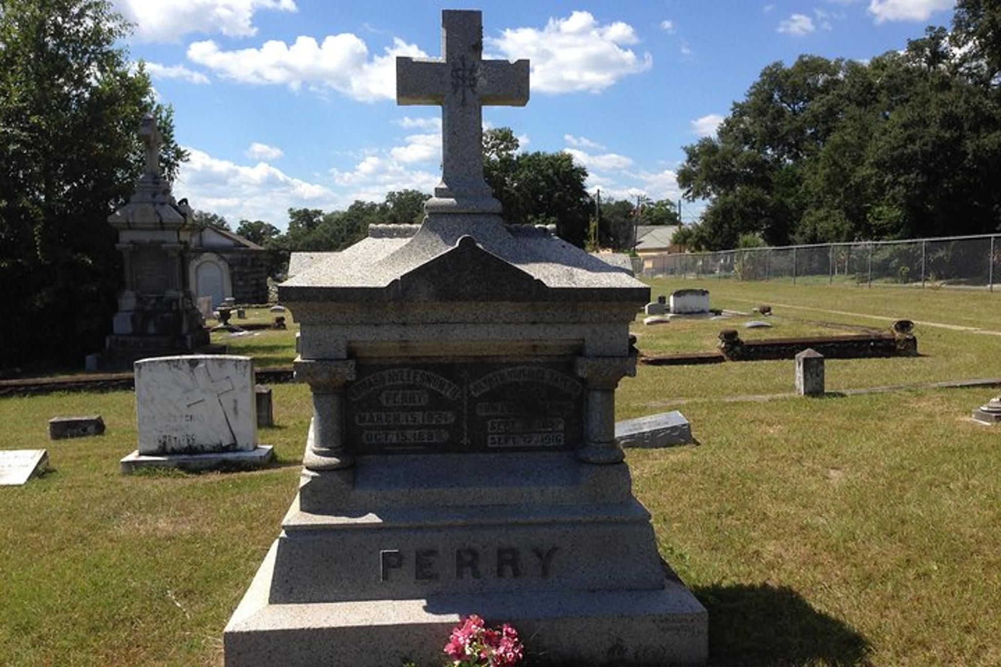 Pensacola Walking Cemetery Tour 60 min - Image 2