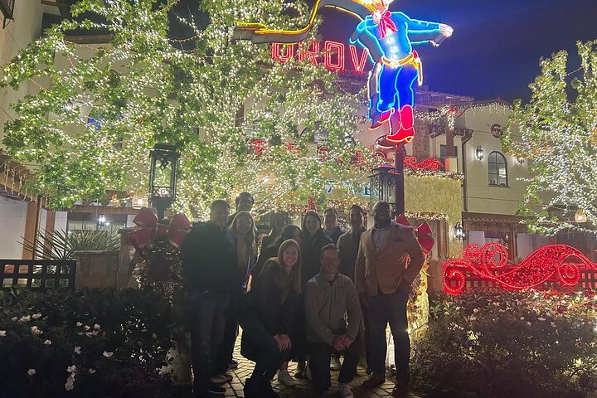 Fort Worth Holiday Saloon Crawl - Image 5