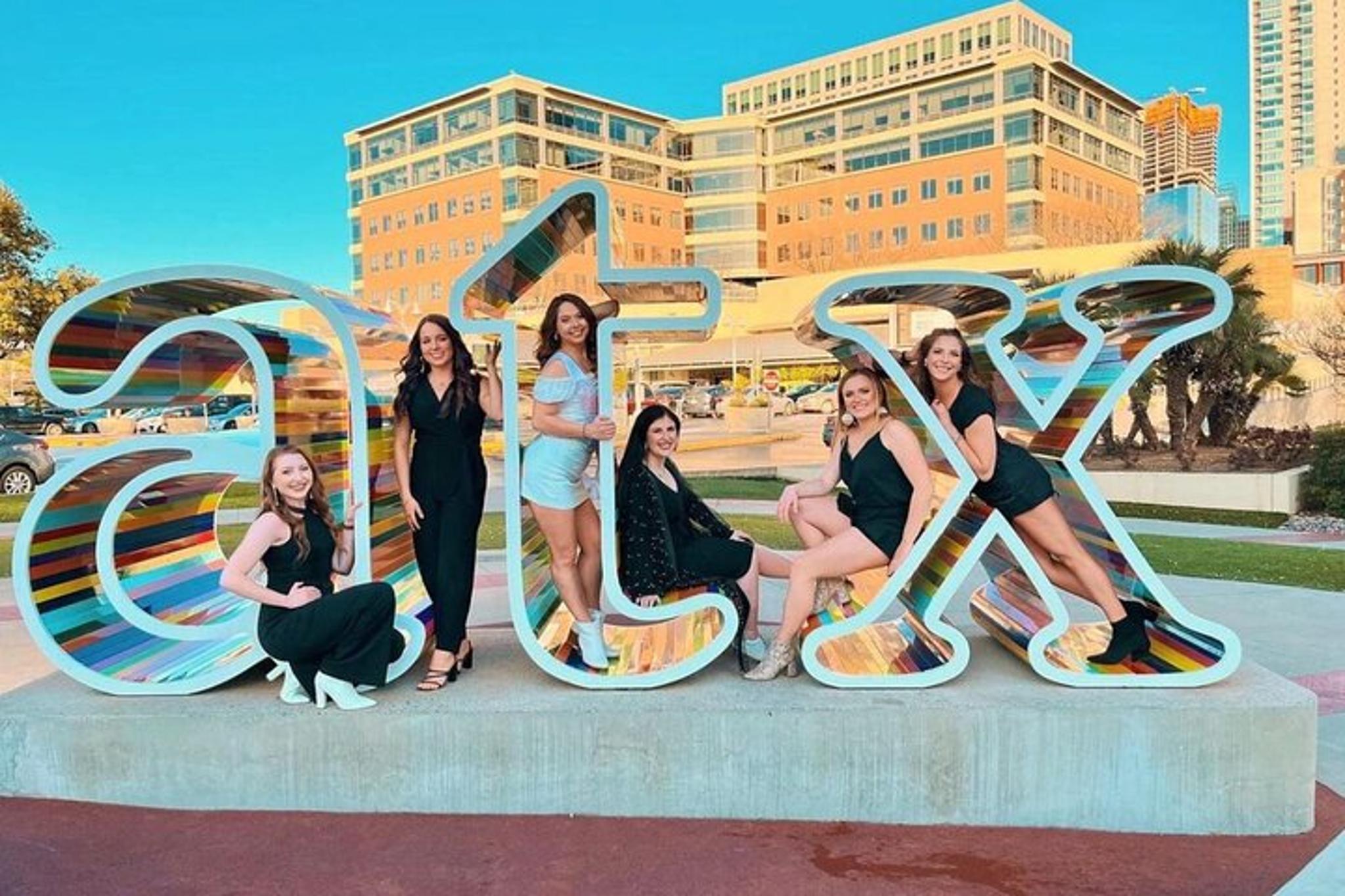 Austin Mural Tour on a Roofless Party Bus - Image 4
