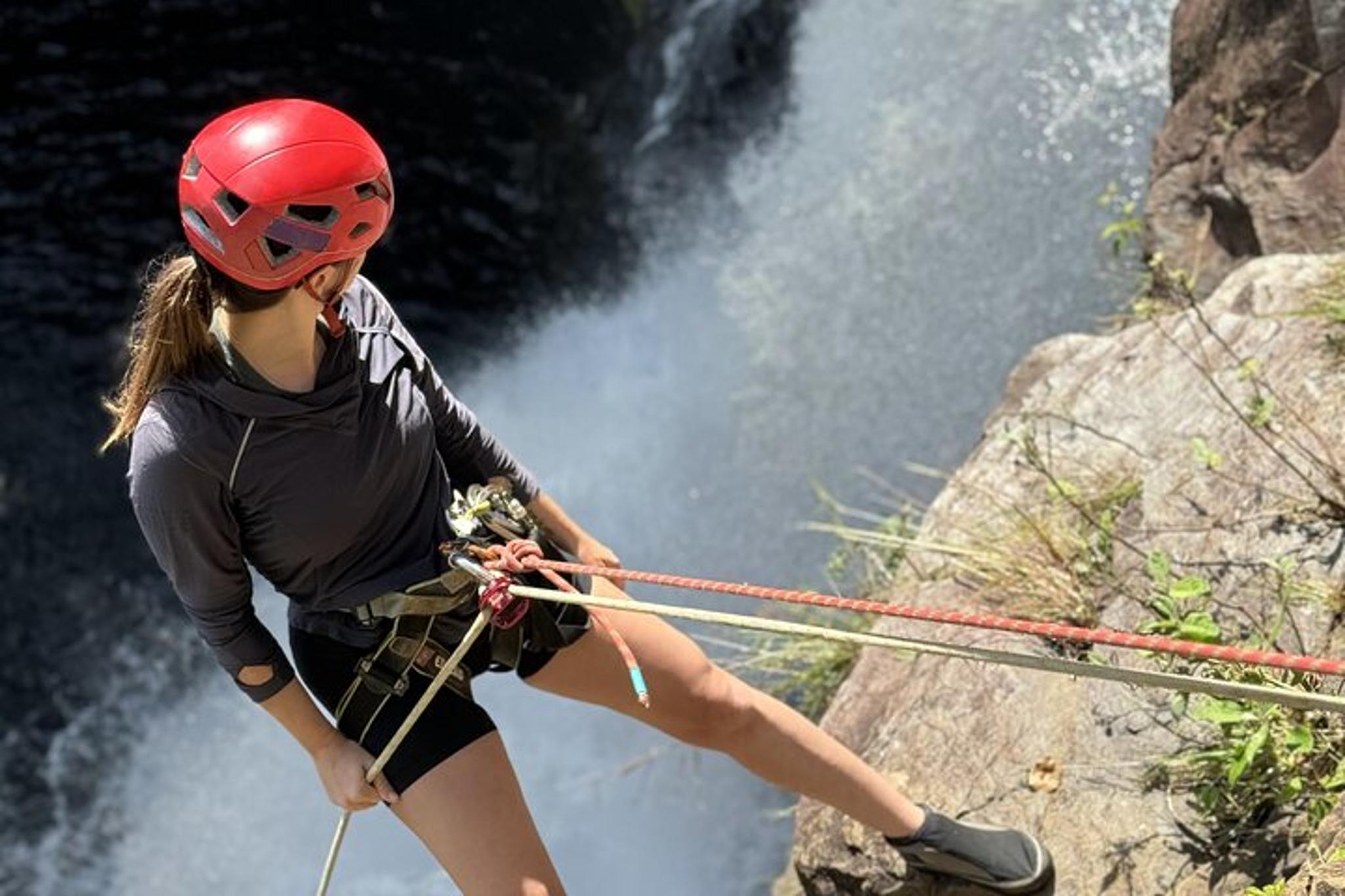 Hilo Waterfall Rappelling Adventure 7 hr