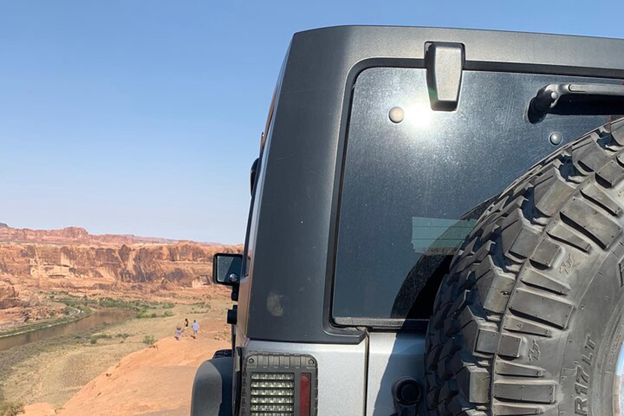 Moab 4WD Jeep Experience on Hell's Revenge Trail - Image 2