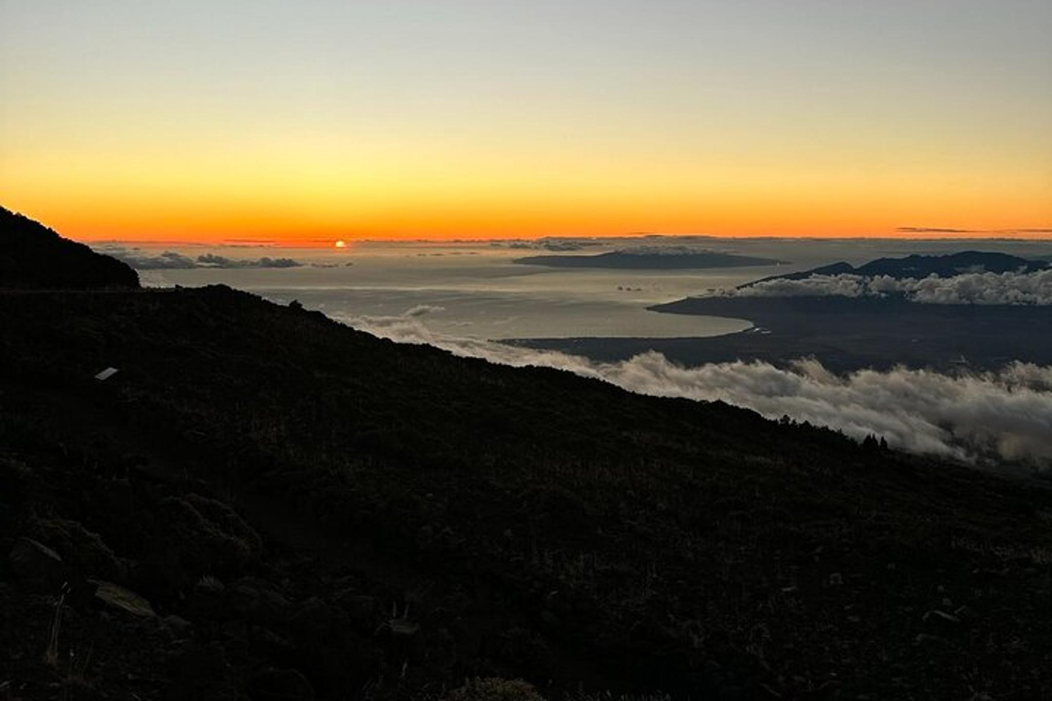 Maui Haleakala Jeep Tour at Sunset - Image 2