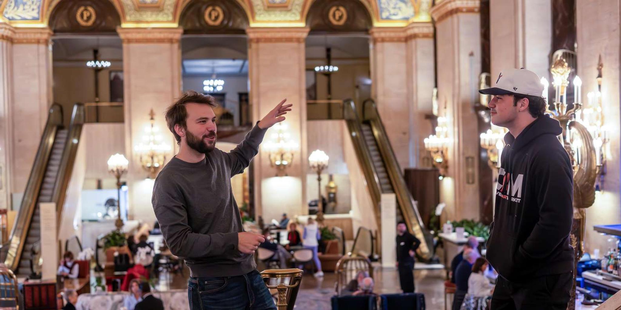 Chicago Architecture and True Crime Tour: Christmas Edition - Image 5