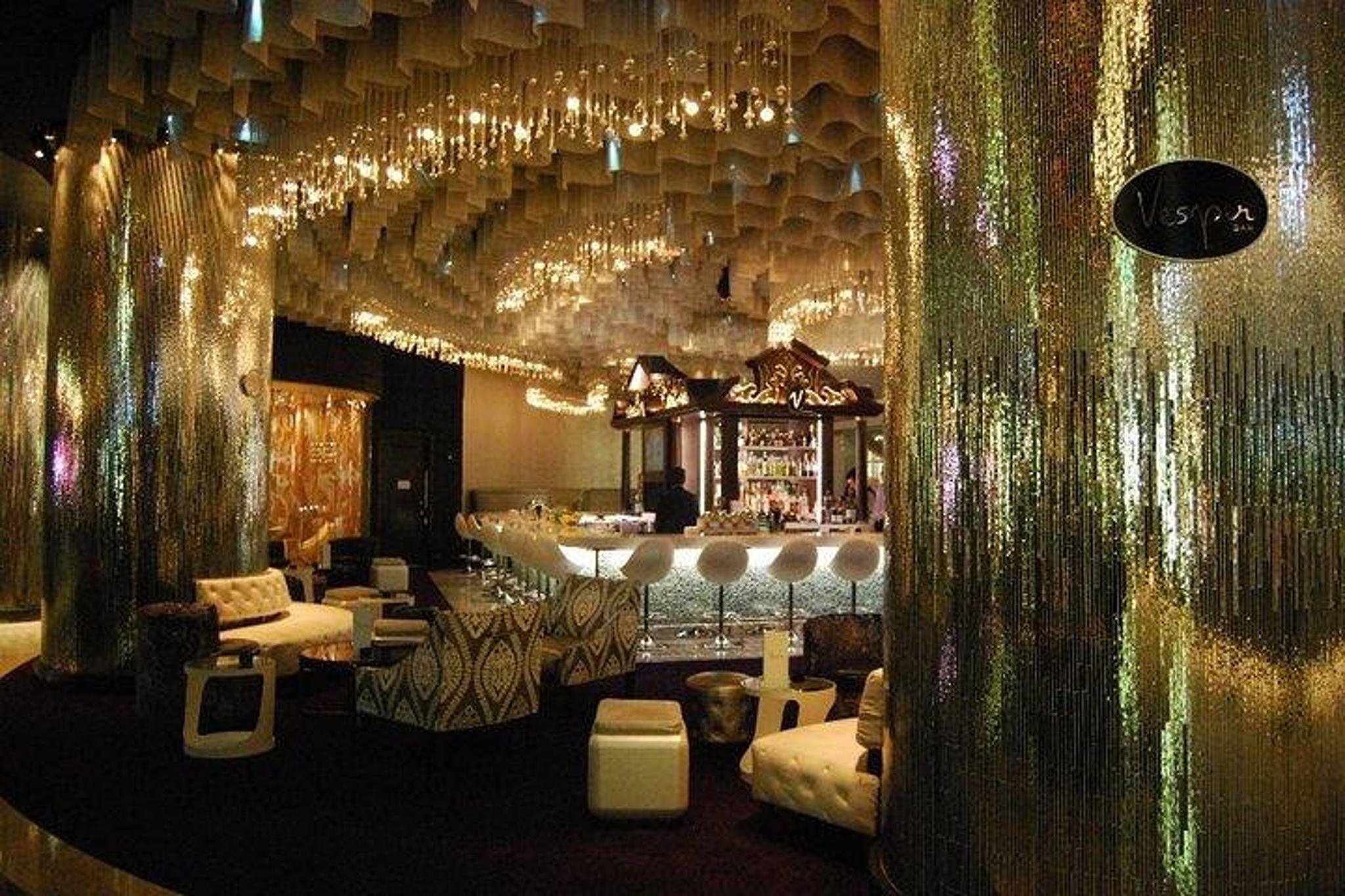 Las Vegas Strip Walking Tour with Photos and Champagne - Image 3