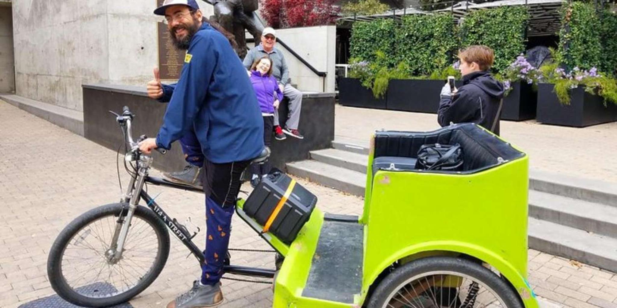 Austin Pedicab Tour of Live Music Landmarks - Image 3