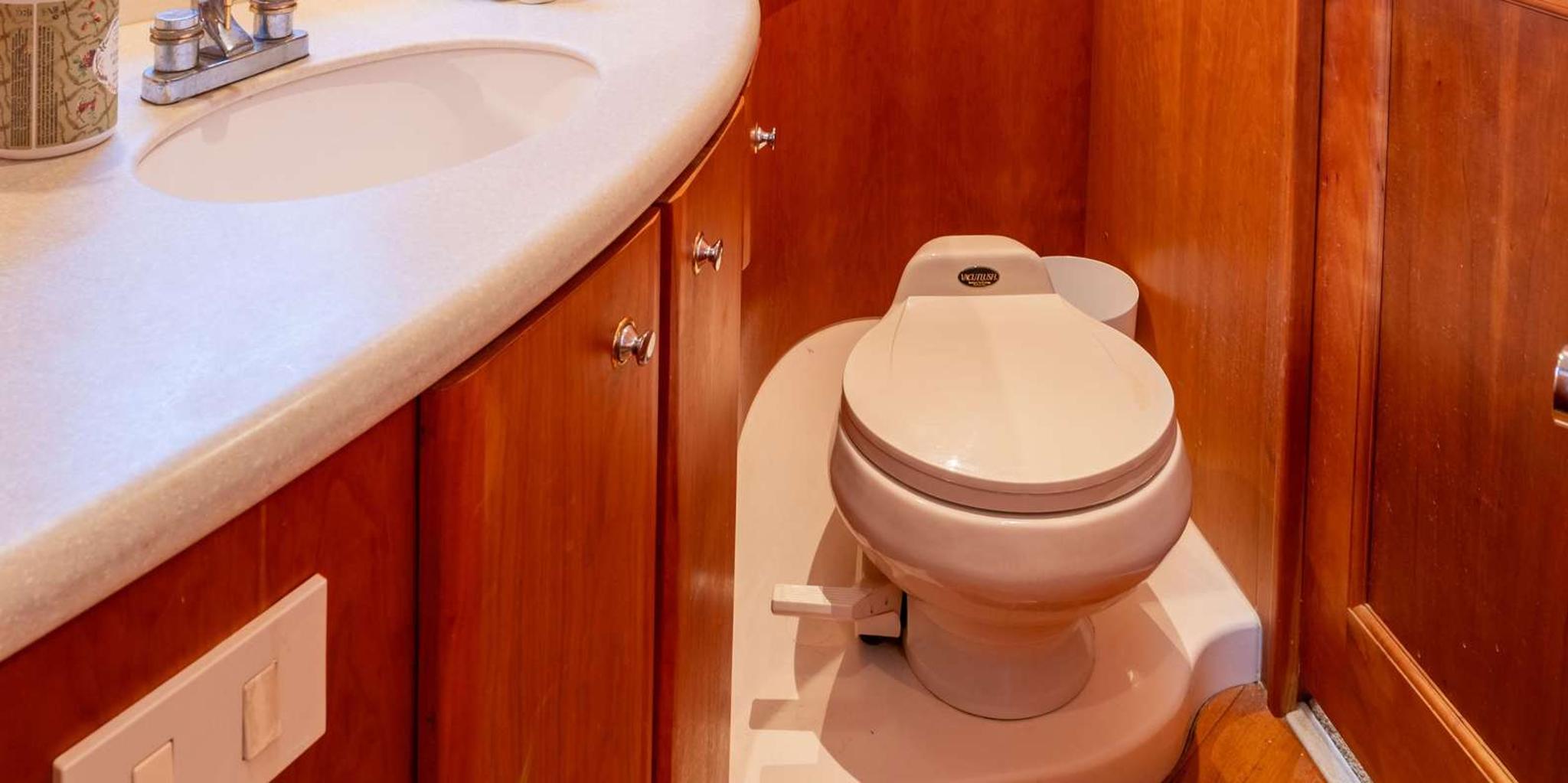 Miami Private Yacht Rental with Captain 2 hr - Image 2