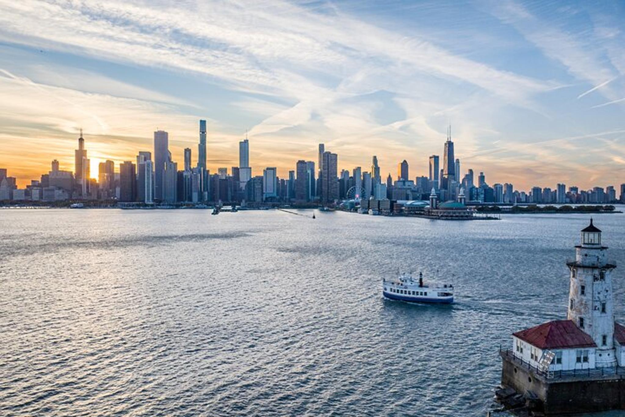 Chicago Evening Cruise on Lake Michigan