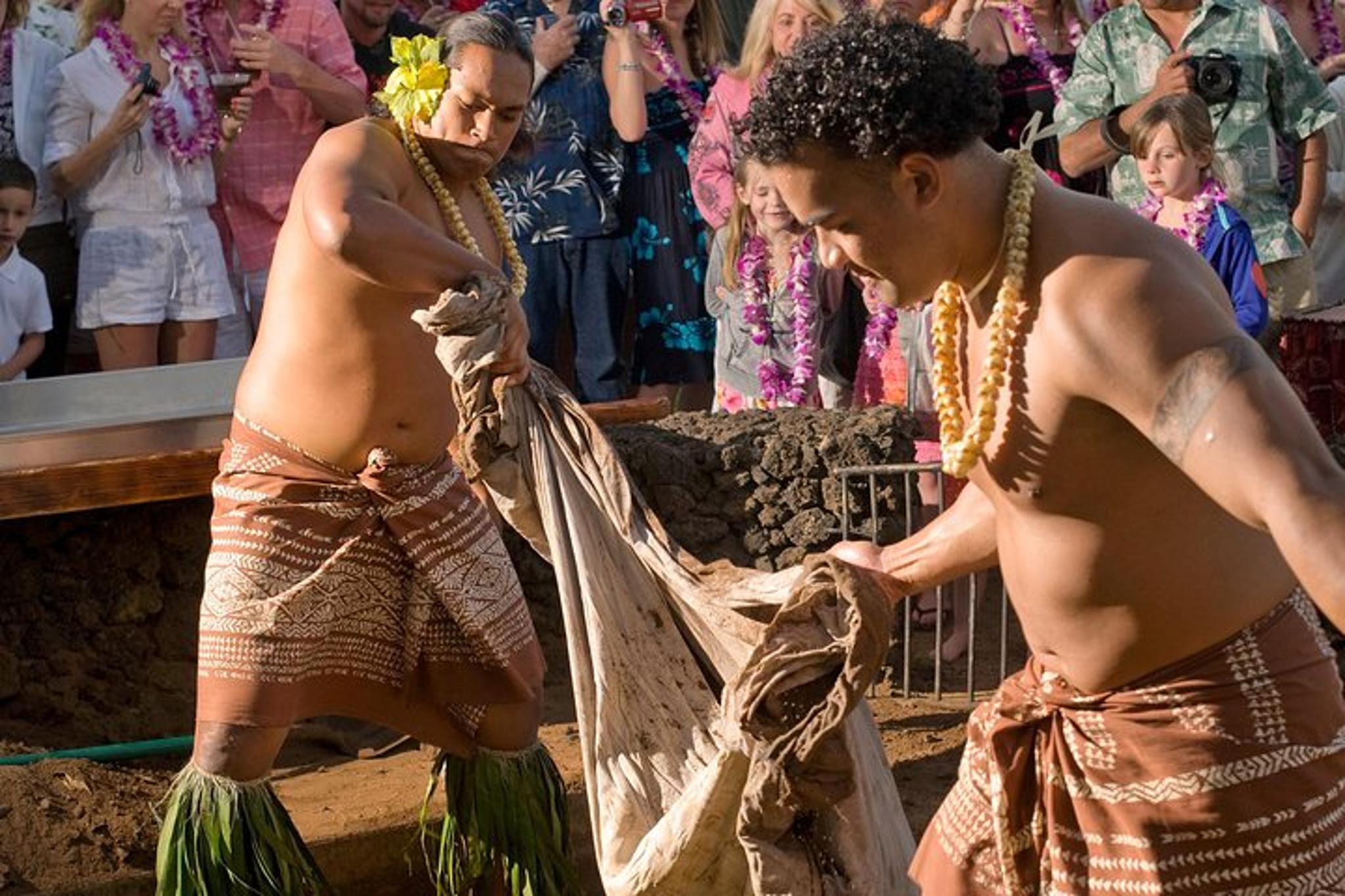Maui Luau at Sheraton Resort - Image 4