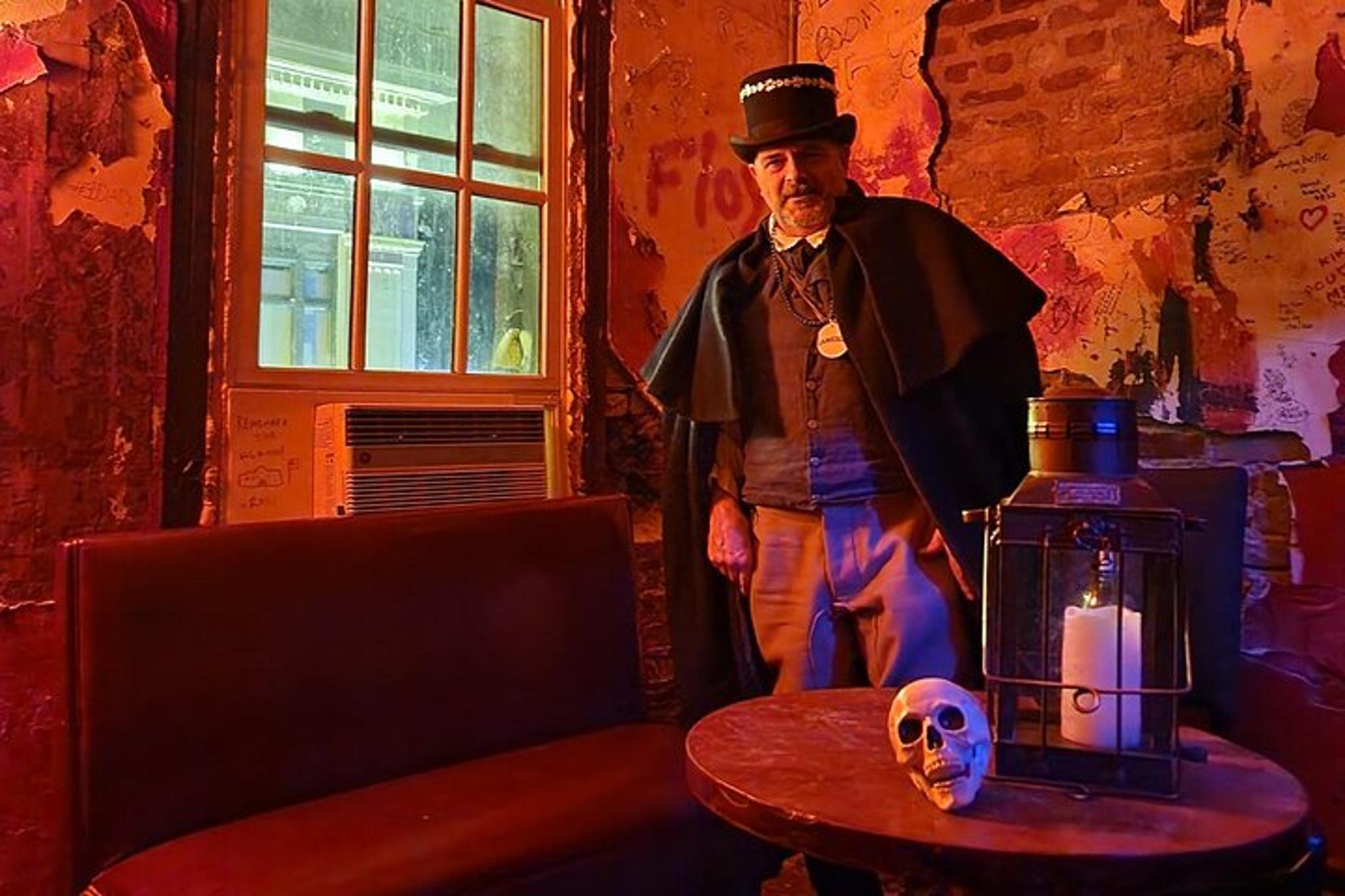 Memphis Pub Crawl with True Crime Stories - Image 4