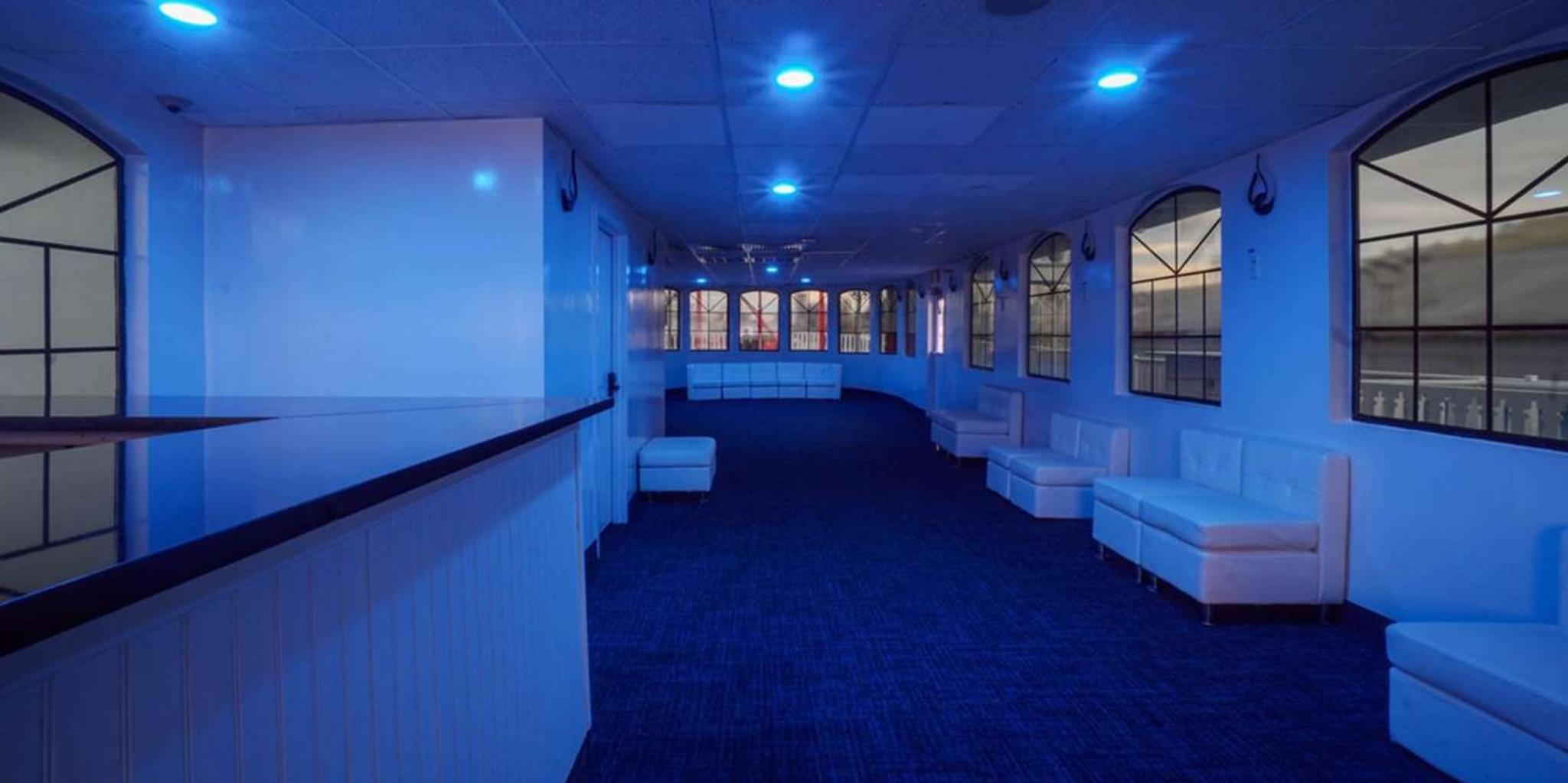 New York City New Year's Eve Yacht Party - Image 4