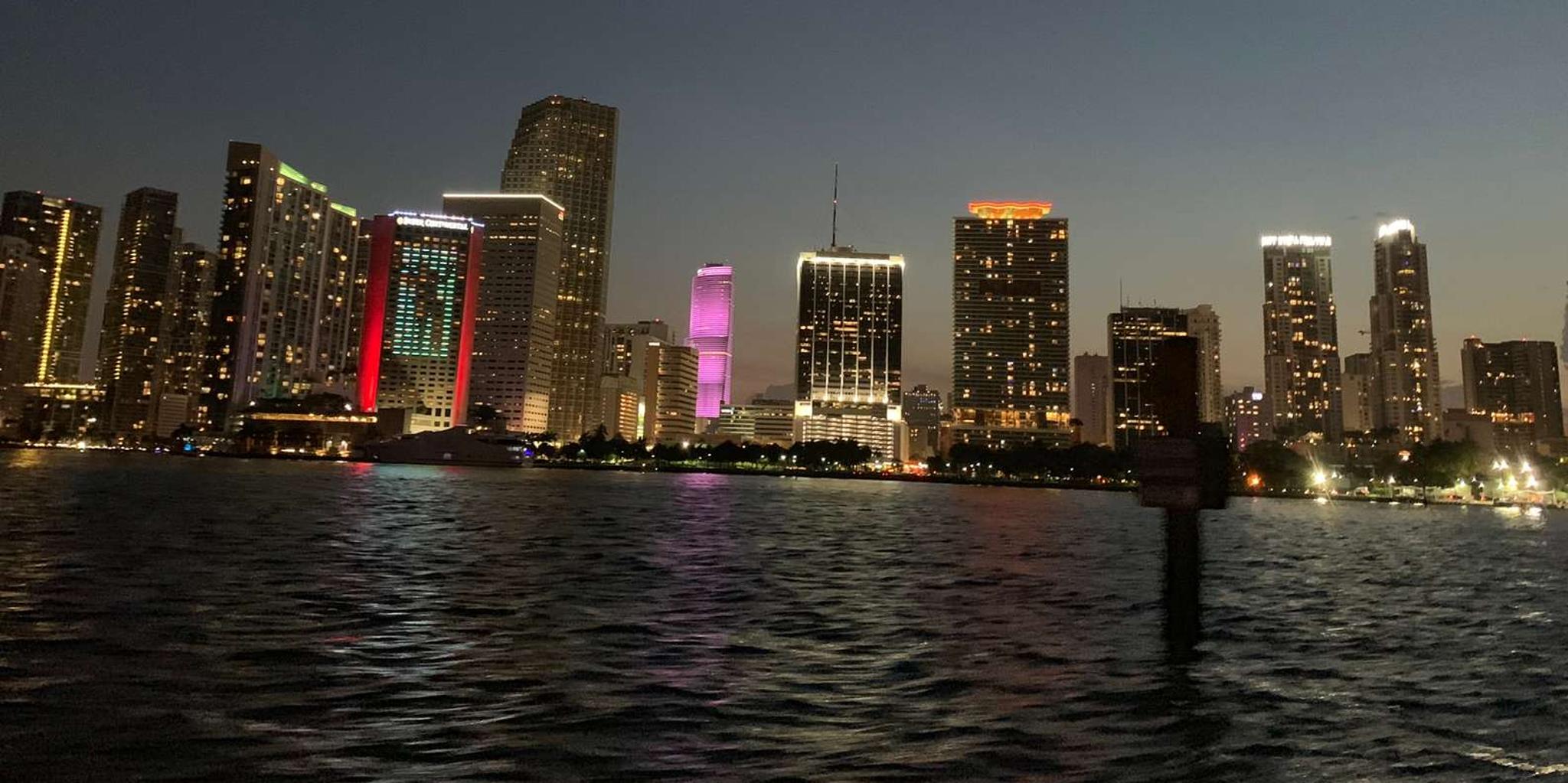 Miami Sunset Cruise with Open Bar - Image 6