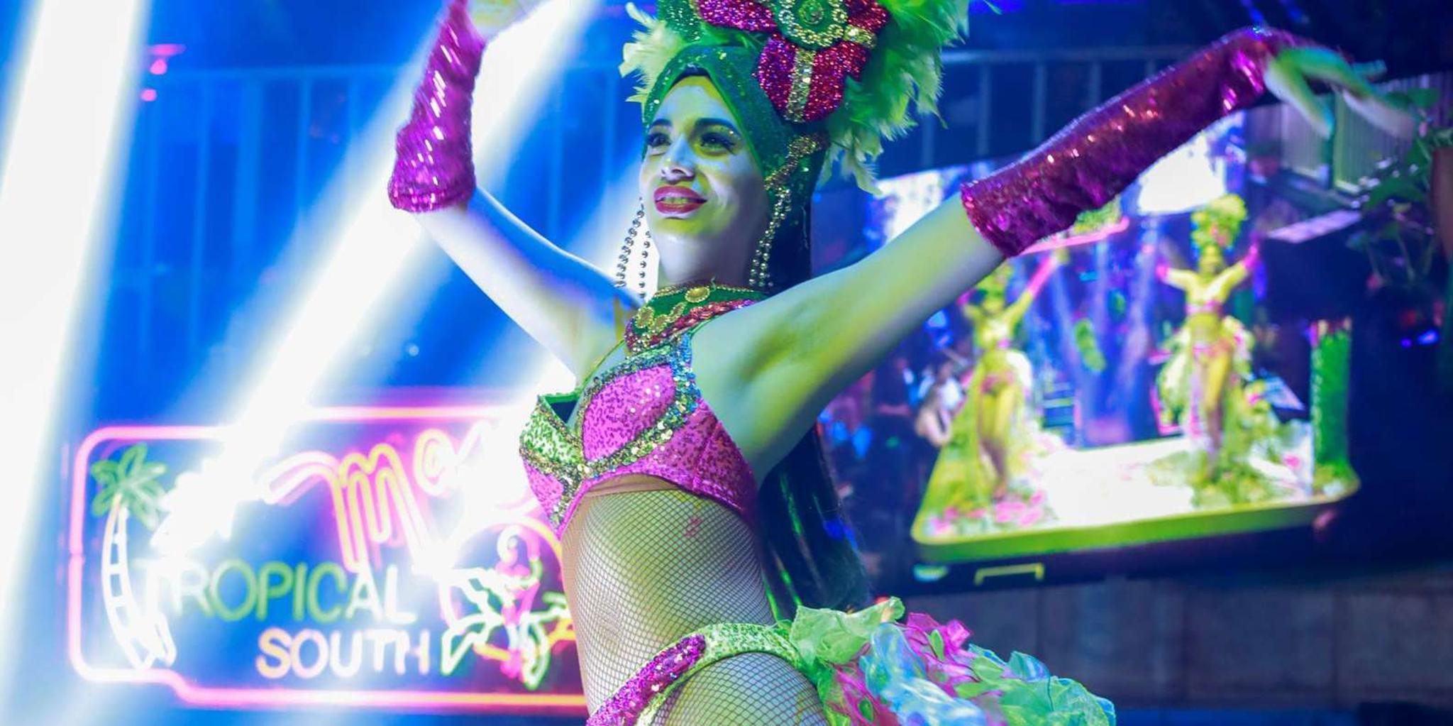 Miami Dinner and Show at Mango's Tropical Cafe - Image 5