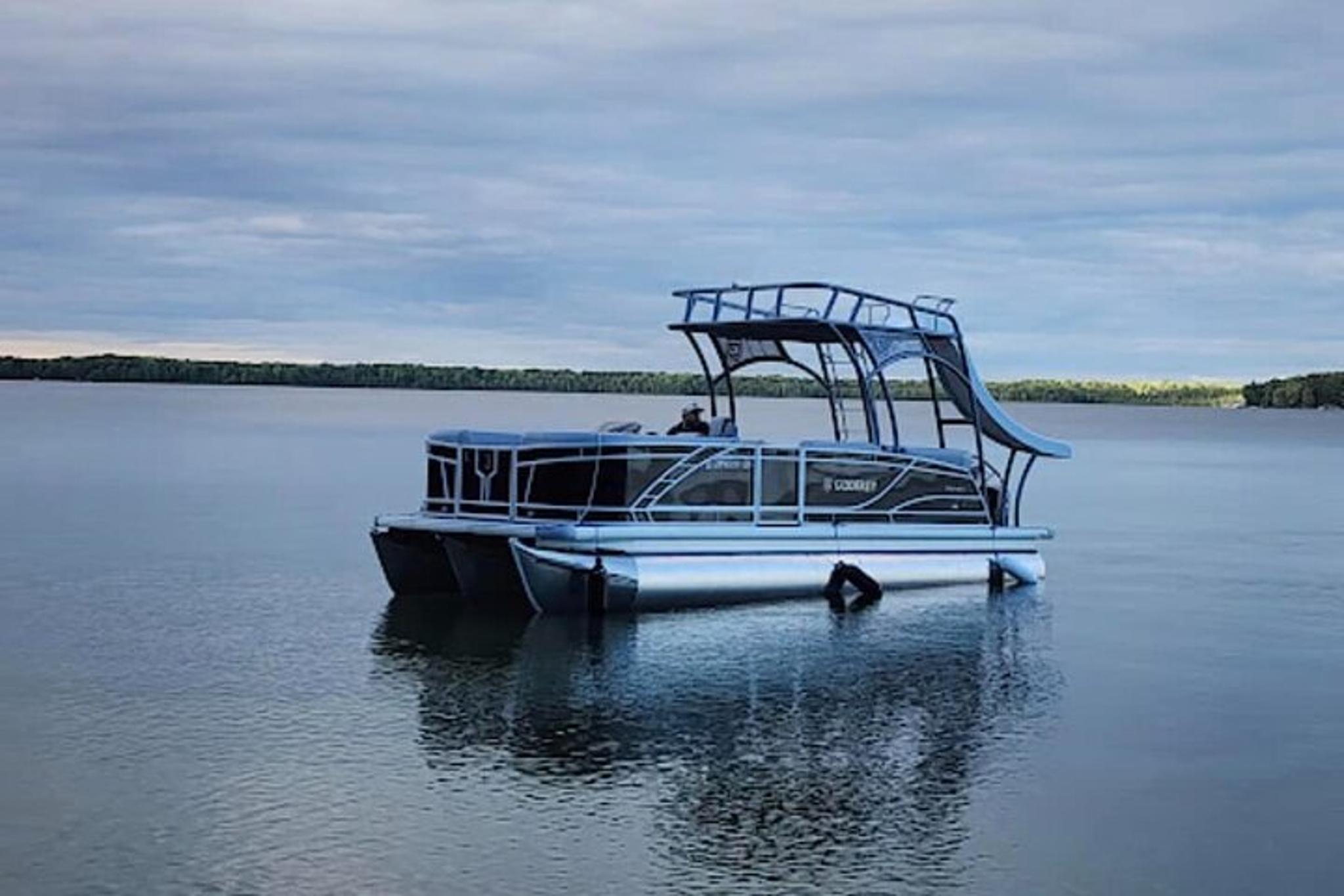 Traverse City Pontoon Tour with Waterslides - Image 4