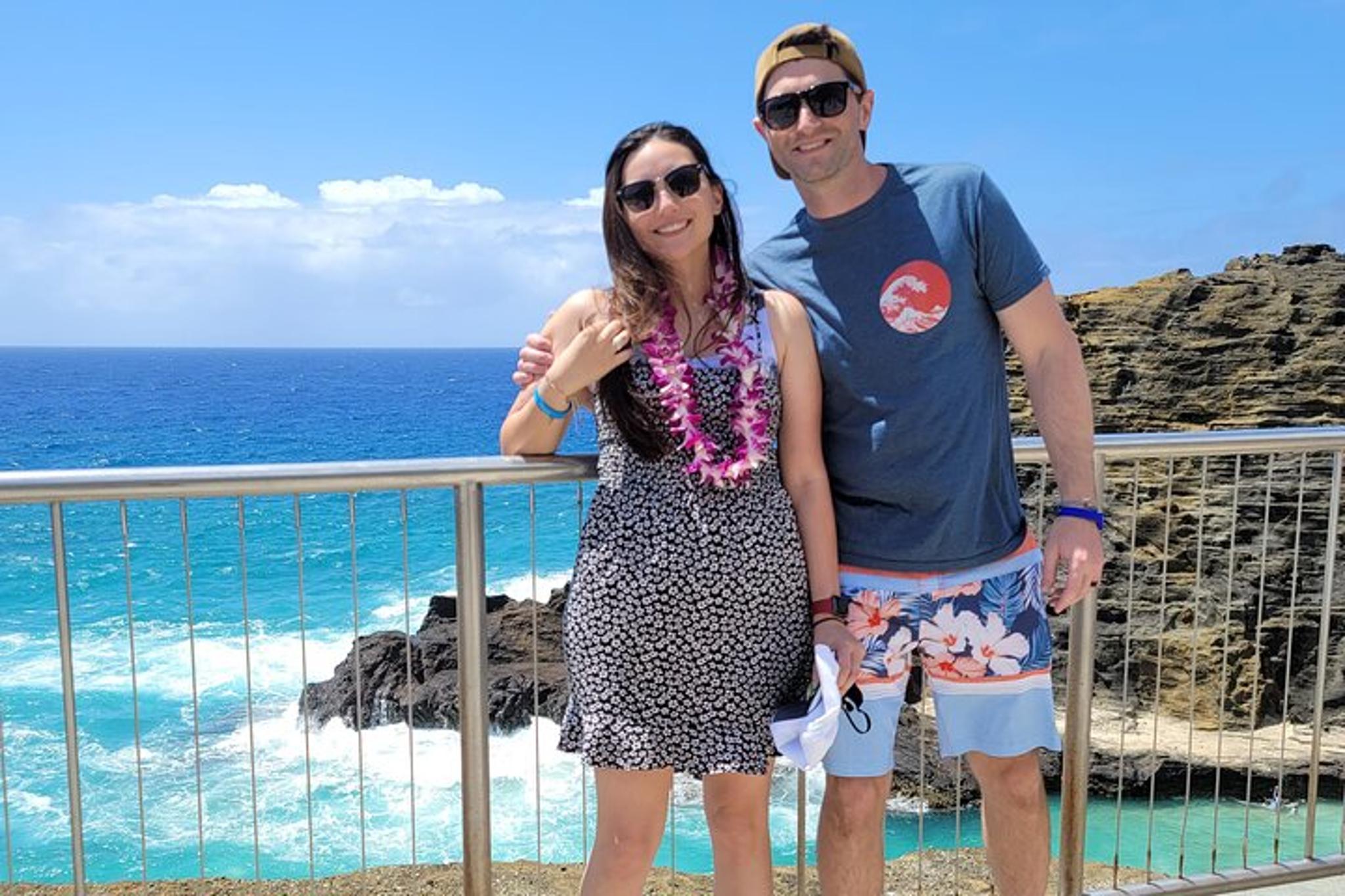 Honolulu Botanical Garden & Waterfall Tour - Image 3