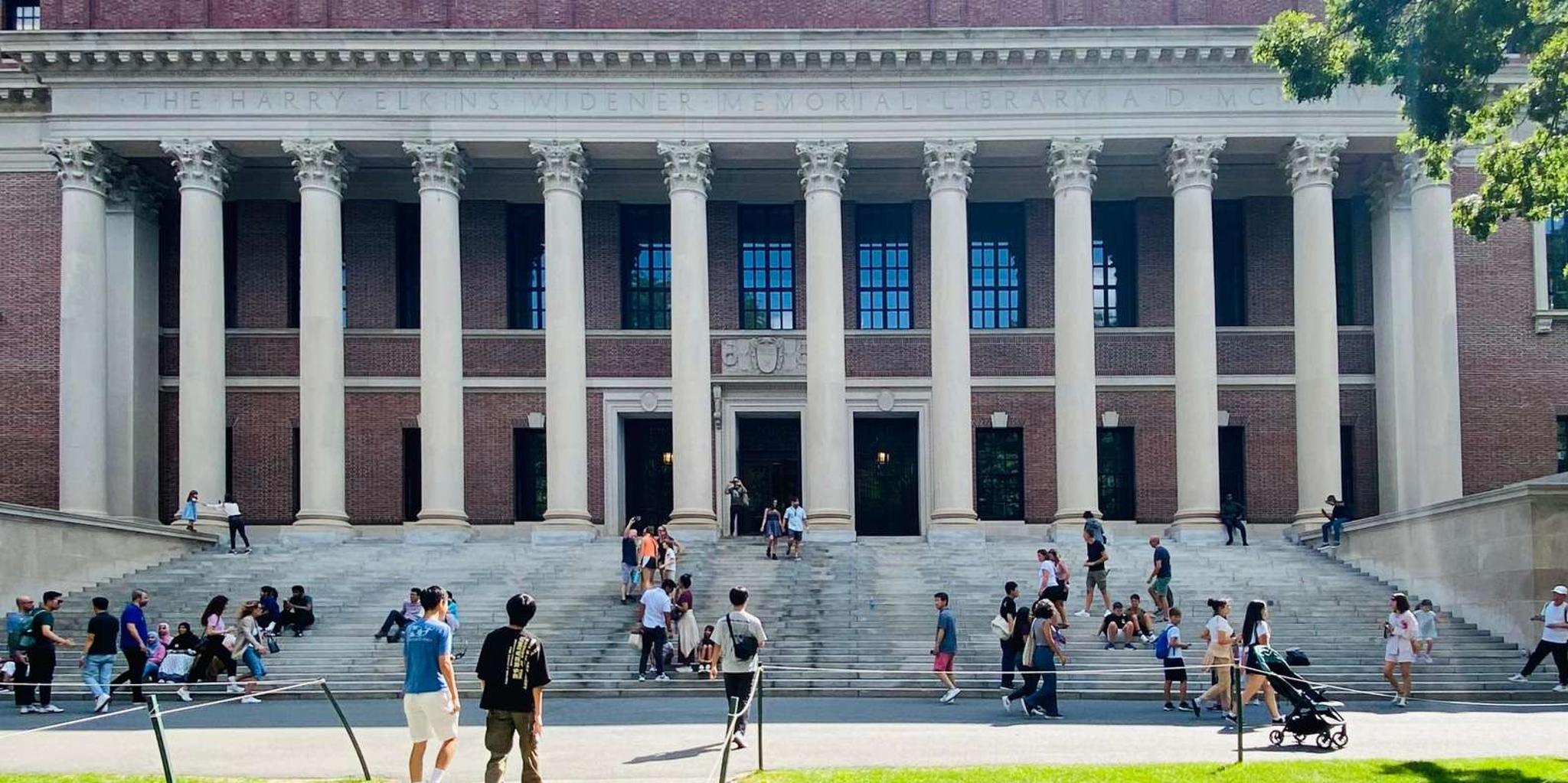 Cambridge Walking Tour of Harvard University in French 2 hr - Image 5