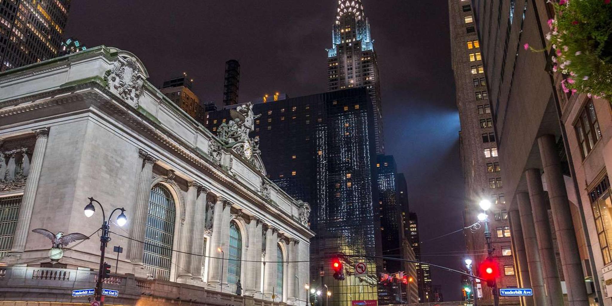 New York City Skyline Night Tour on Double-Decker Bus - Image 6