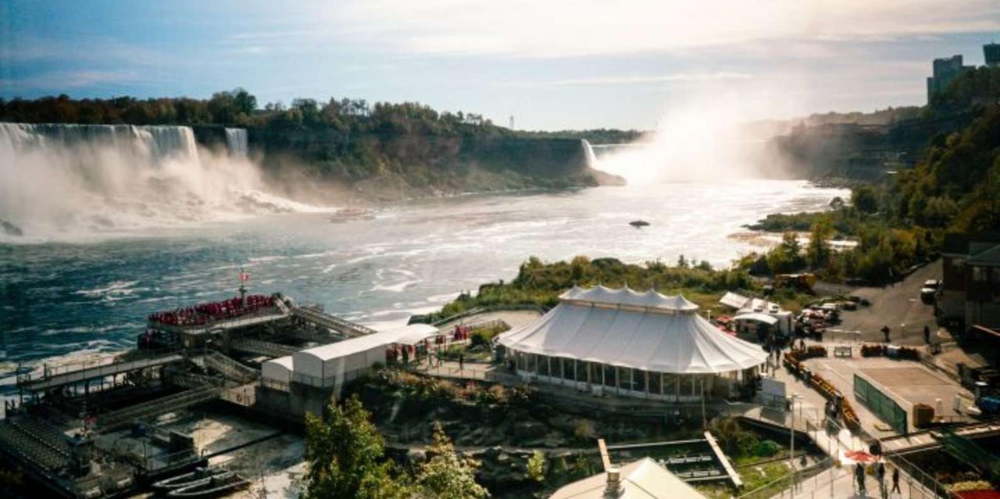 Niagara Falls Canada Tour: Behind Falls and Boat Ride - Image 2