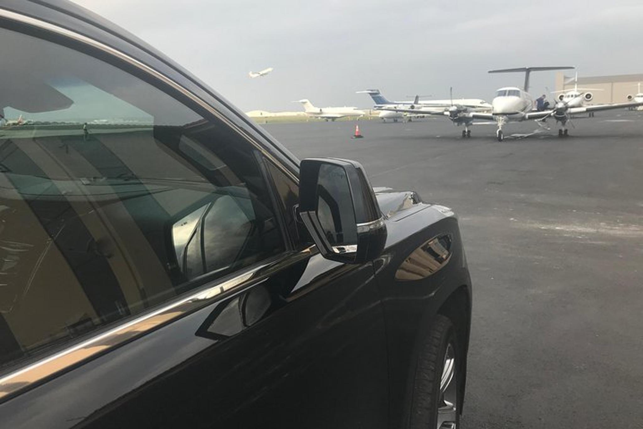 Black Car Service - Image 4