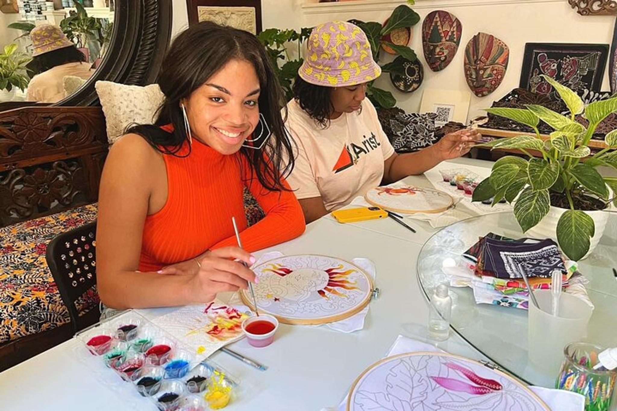 Miami Batik Art Experience with Malaysian Artist - Image 2