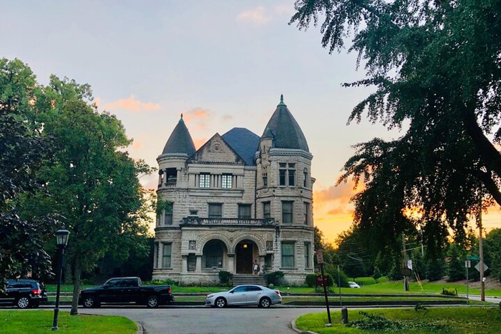 Louisville Ghost Tour at 4th and Ormsby