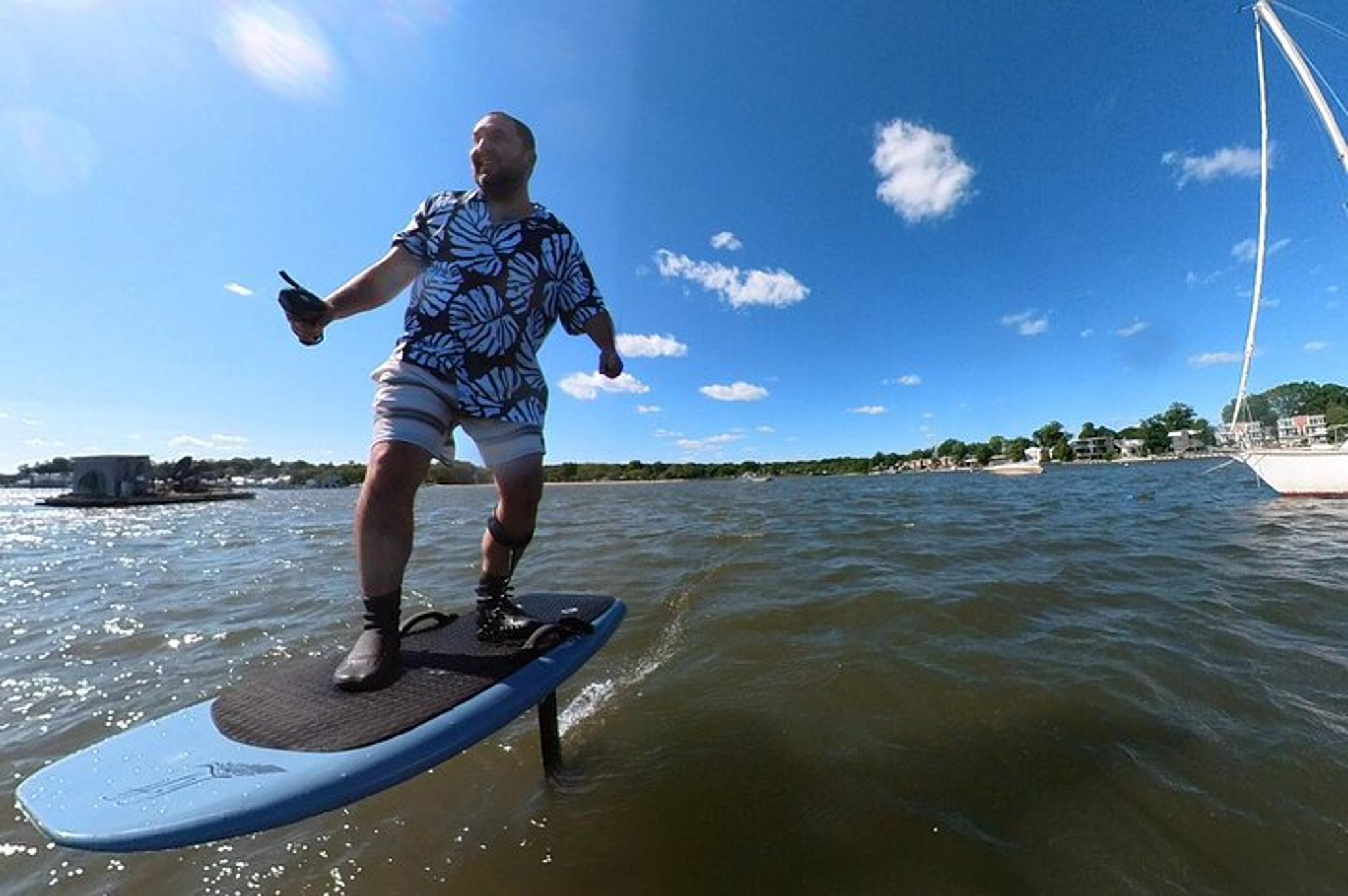 New York E-Foil Surfing Experience 90 min - Image 5