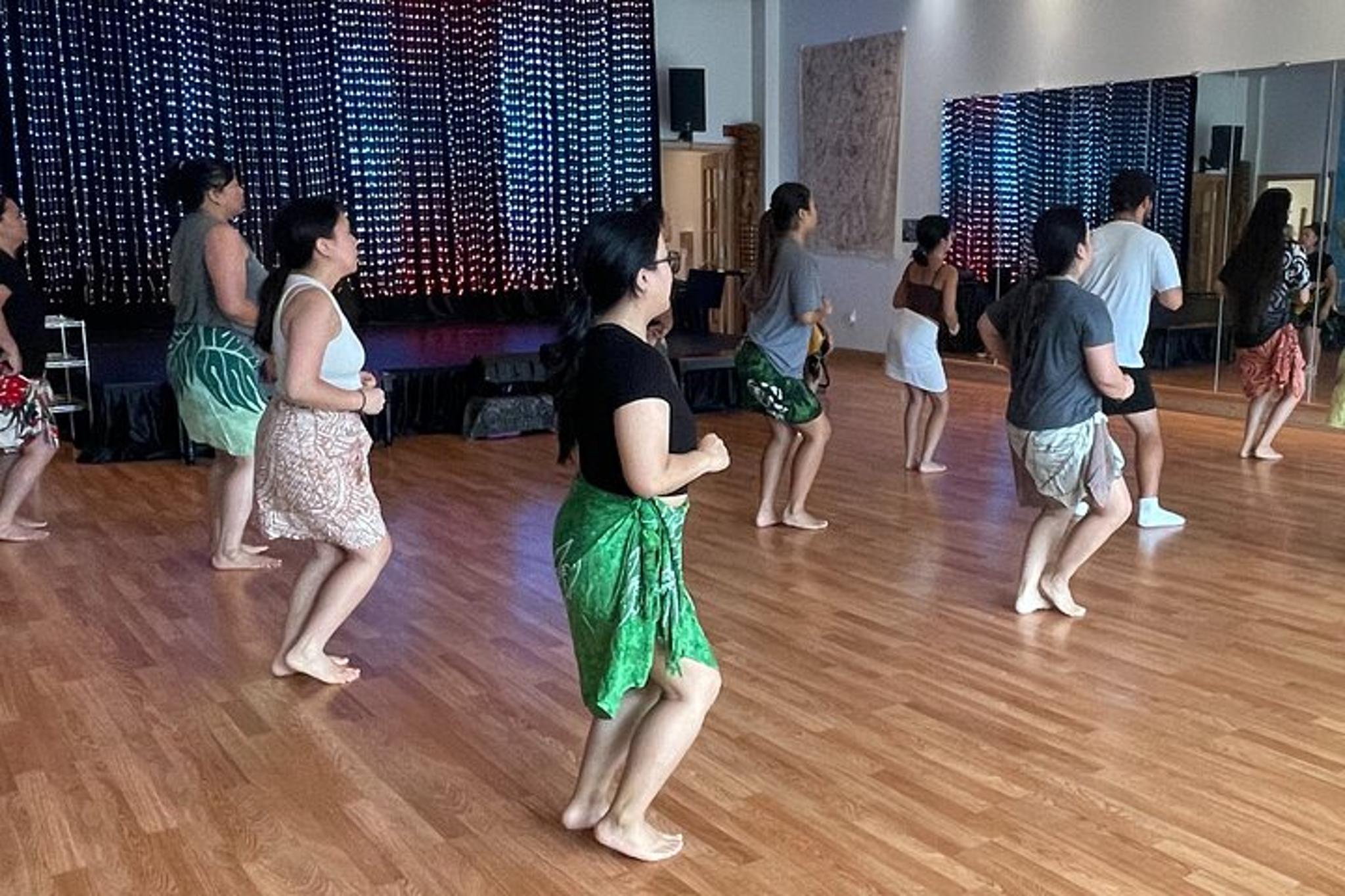 Maui Polynesian Dance Fitness Class - Image 6