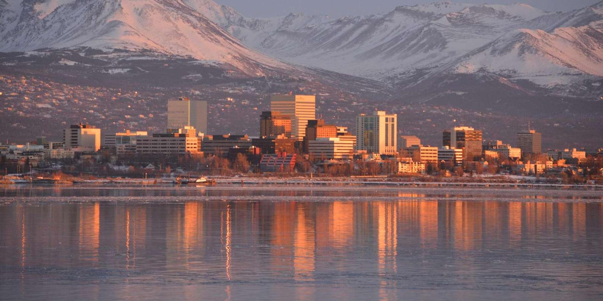 Anchorage Airport to City Center Private Transfer - Image 4
