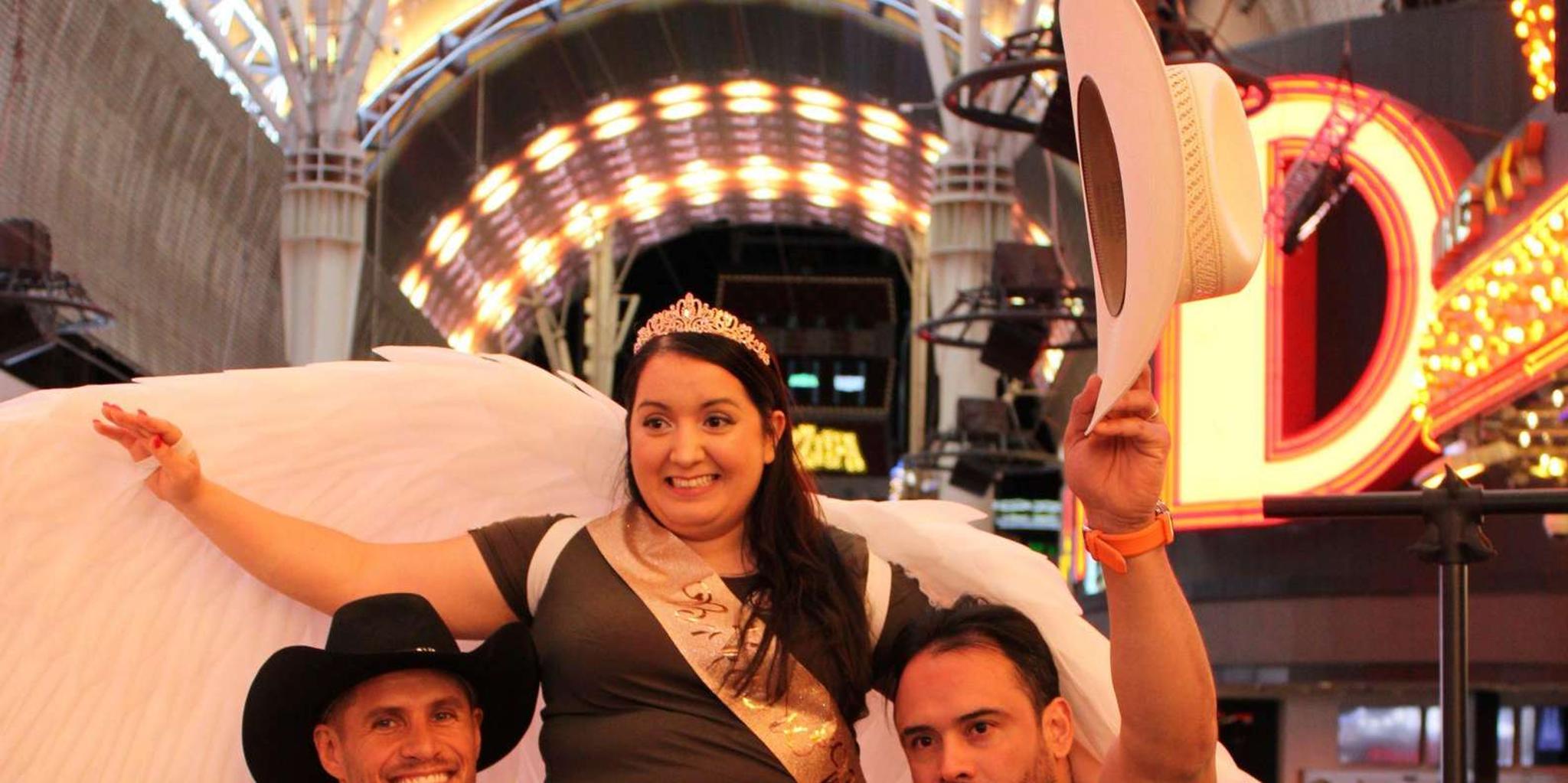 Las Vegas Fremont Bar Experience with Cocktails - Image 5