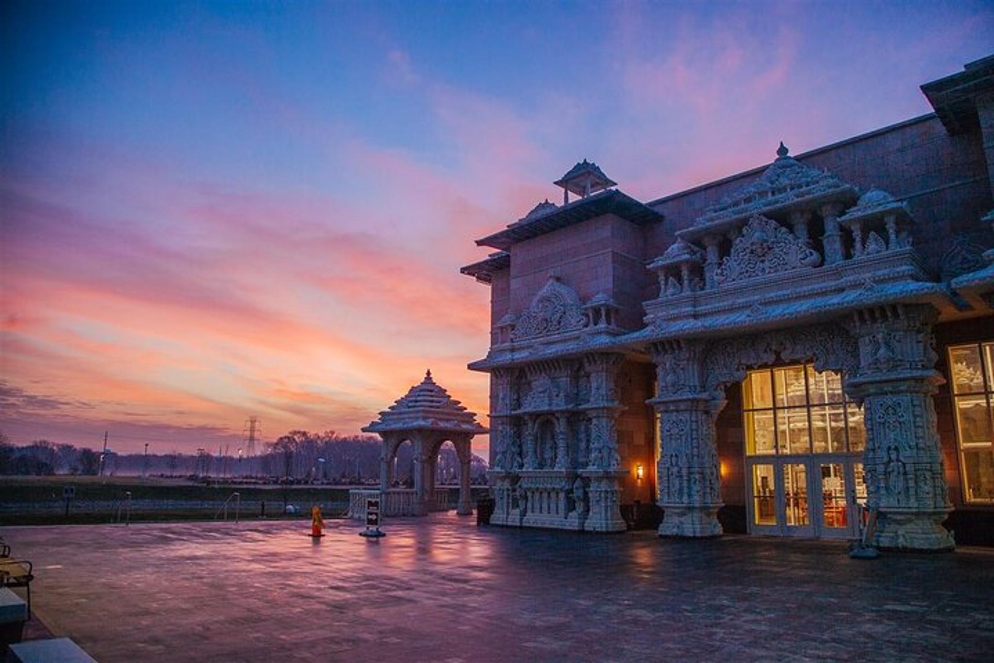 New York BAPS Mandir & Longwood Gardens Day Tour - Image 2