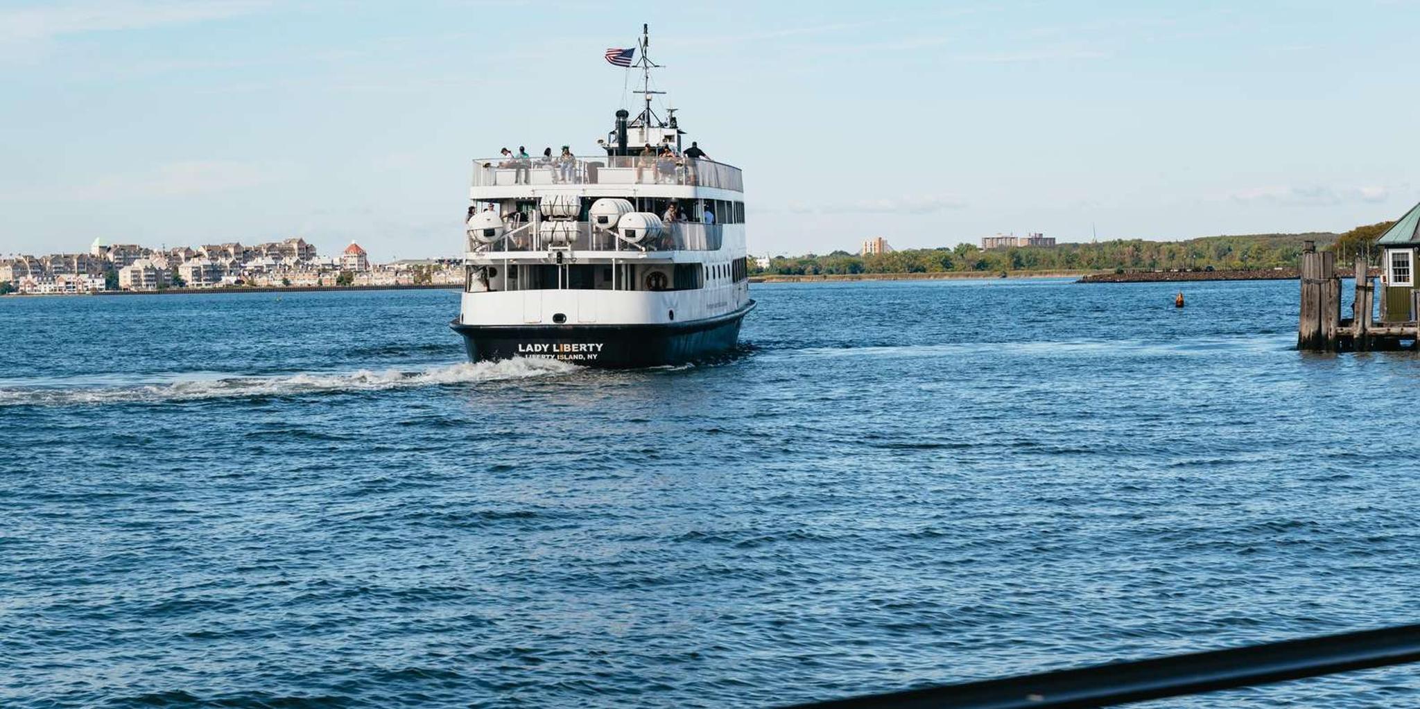 New York City Statue of Liberty and Ellis Island Tour - Image 6