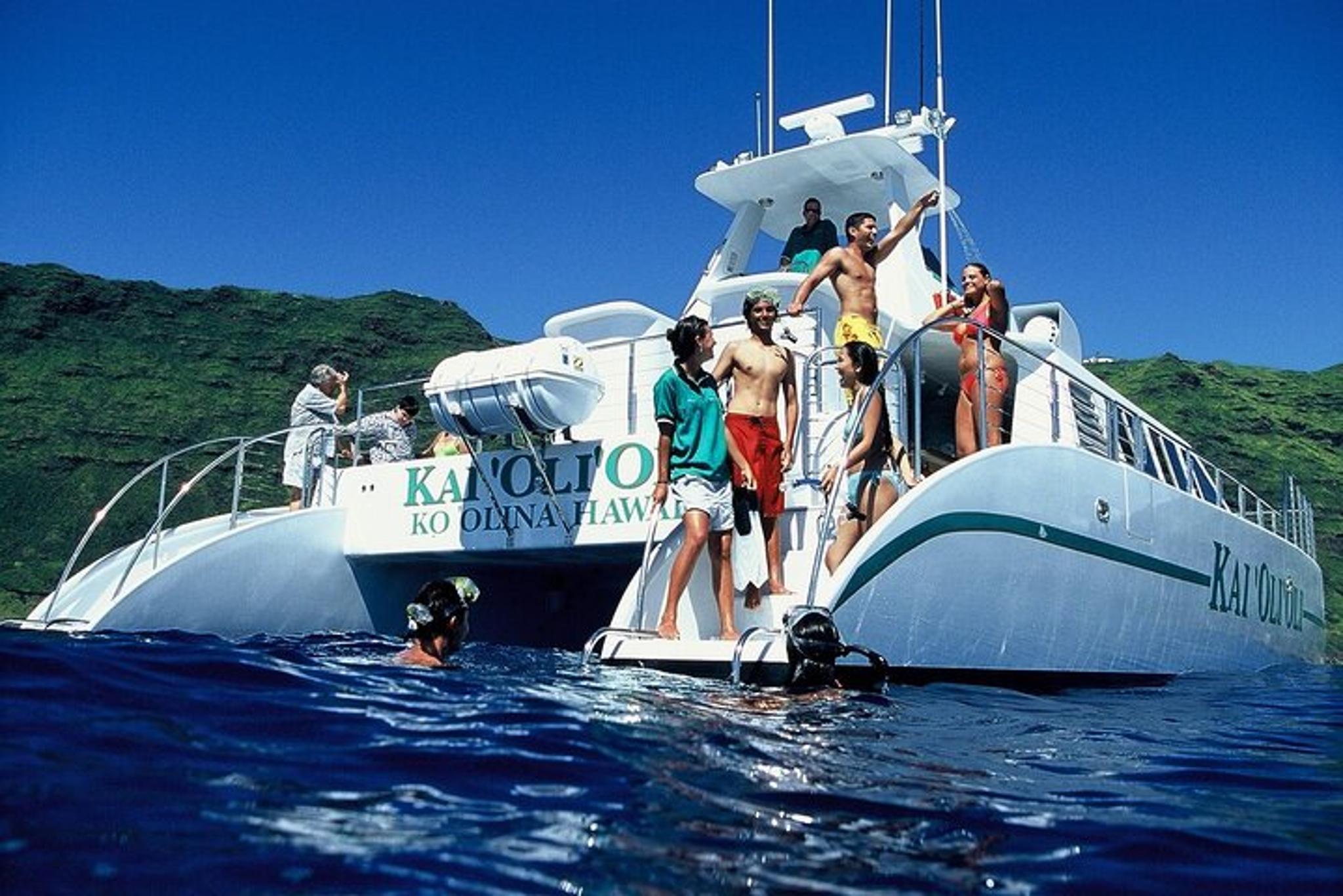 Oahu Snorkel Cruise with Whale & Dolphin Watch
