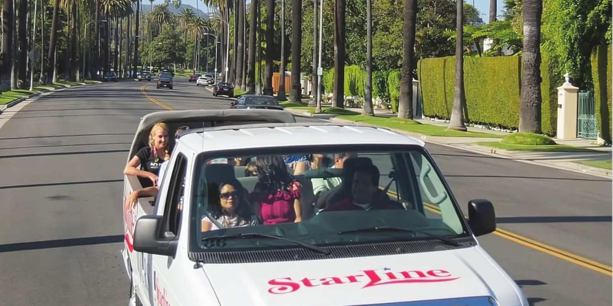 Los Angeles Celebrity Homes and Hop-on Hop-off Bus Tour - Image 3