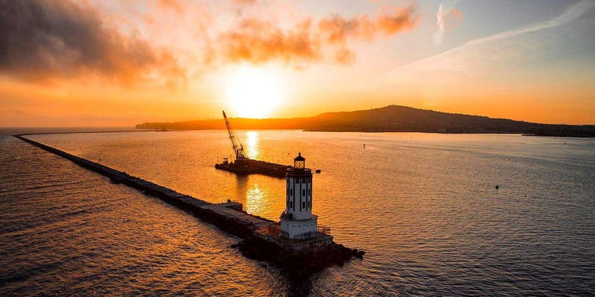 Los Angeles Helicopter Tour: Surf & Turf City - Image 4