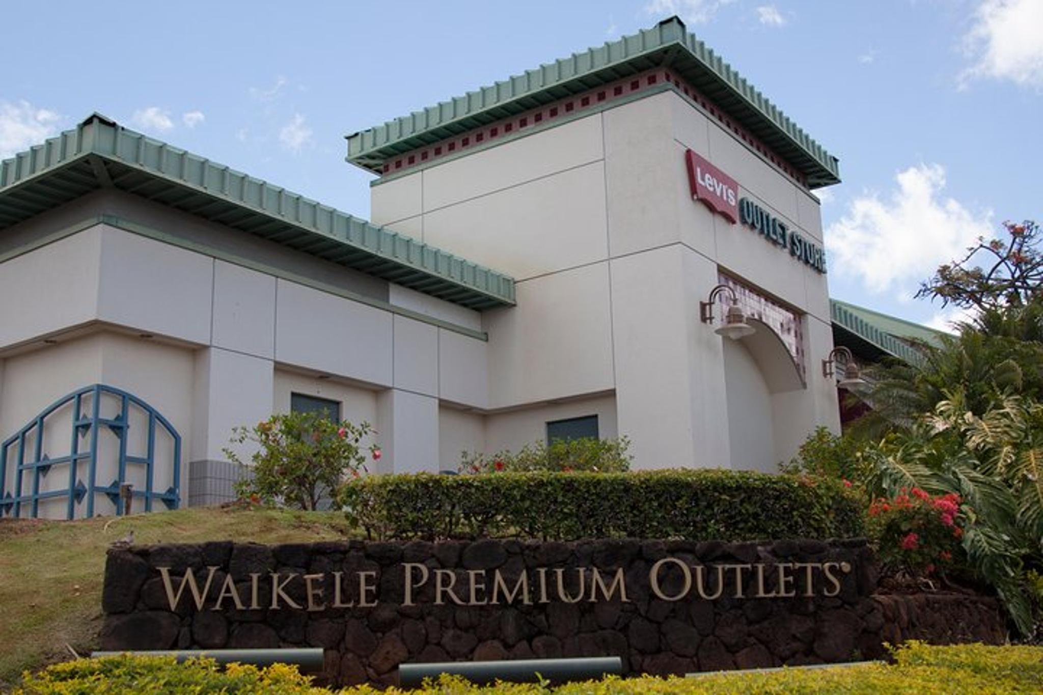 Waikiki Waikele Outlet Shopping Shuttle