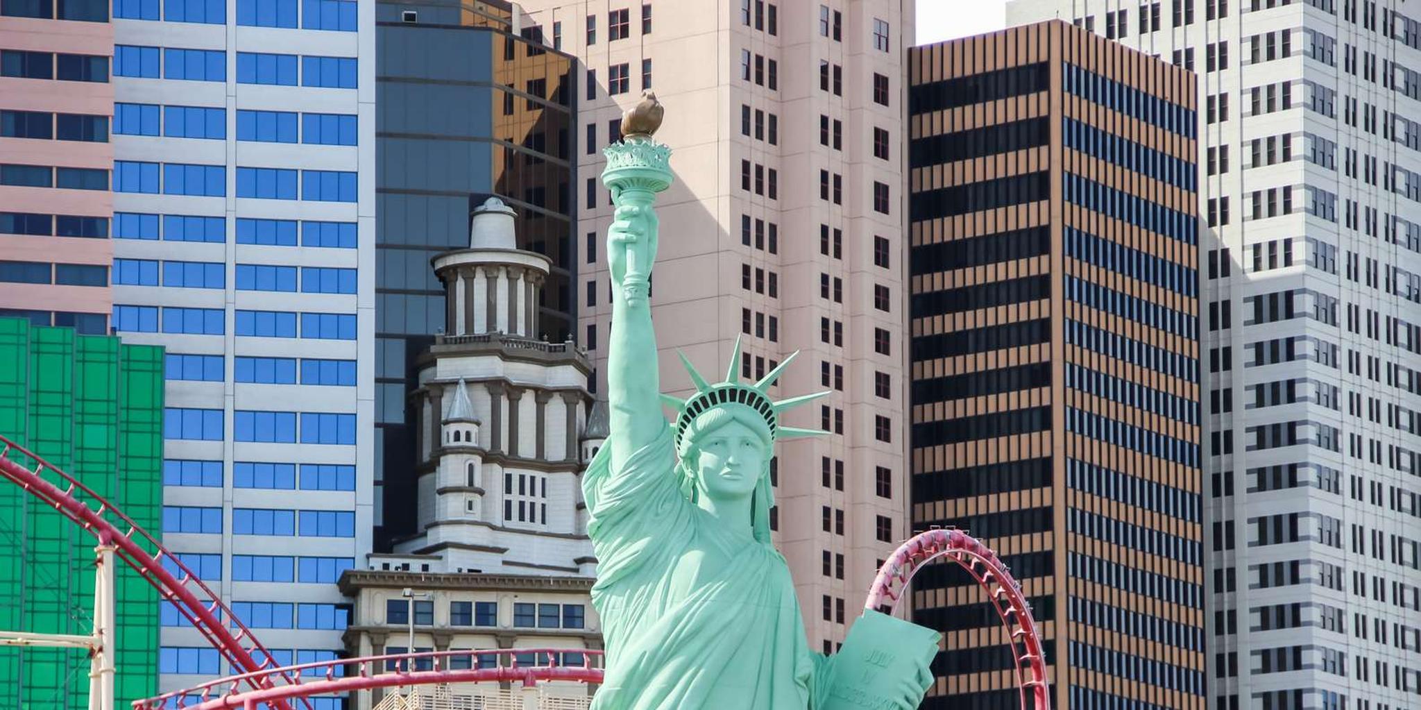 Las Vegas Big Apple Coaster Ride - Image 6