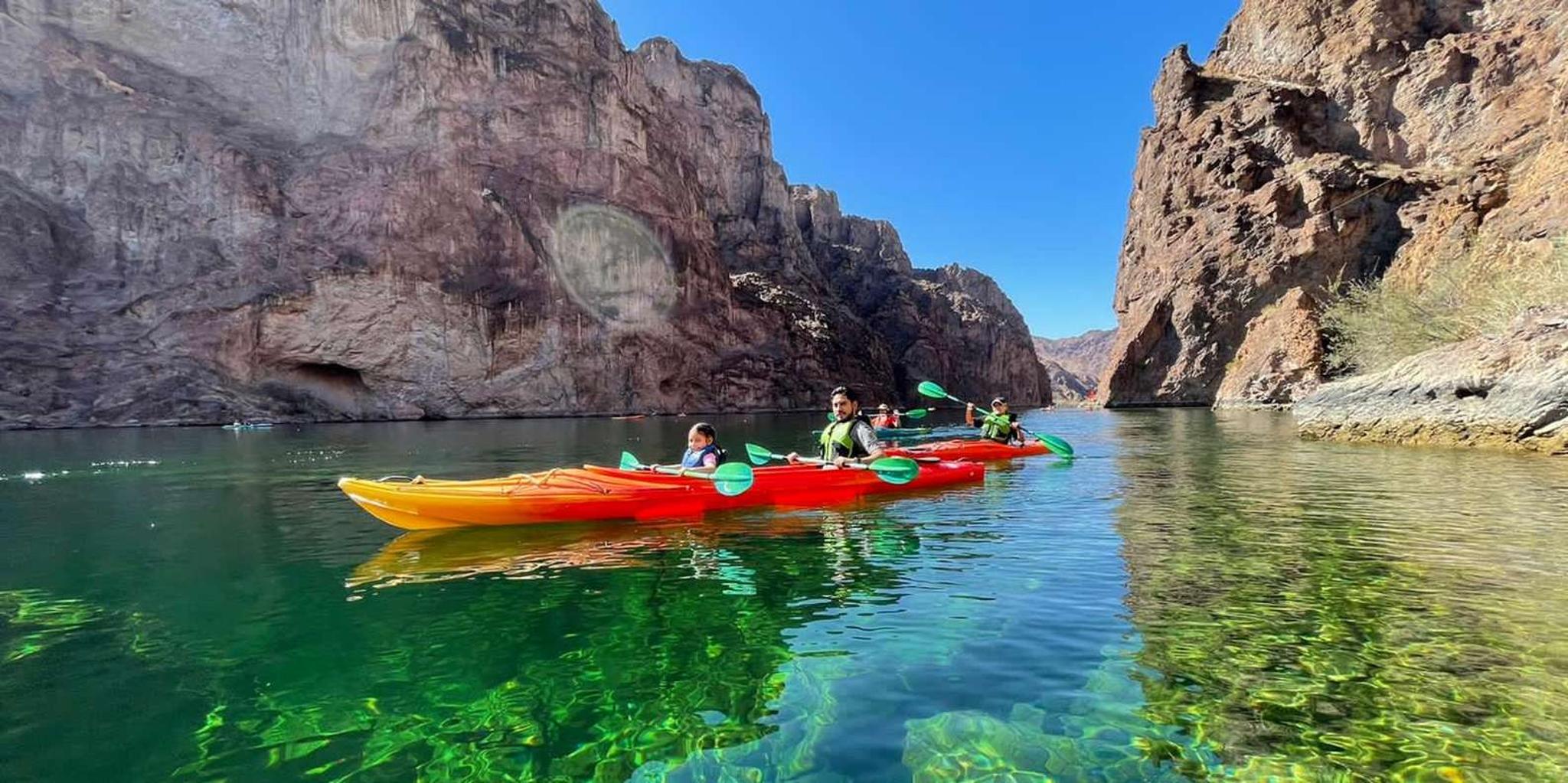 Las Vegas Emerald Cave Kayak Tour with Shuttle