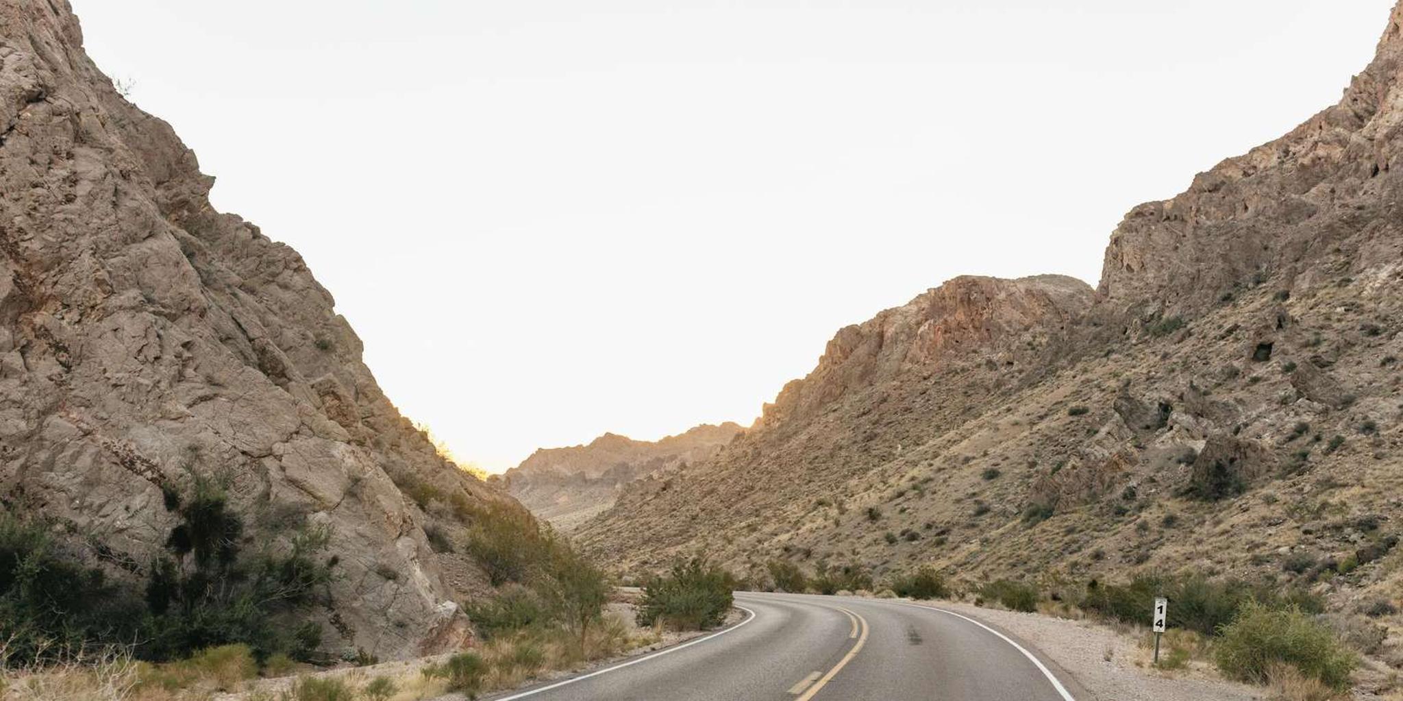 Las Vegas Valley of Fire Guided Hike - Image 6