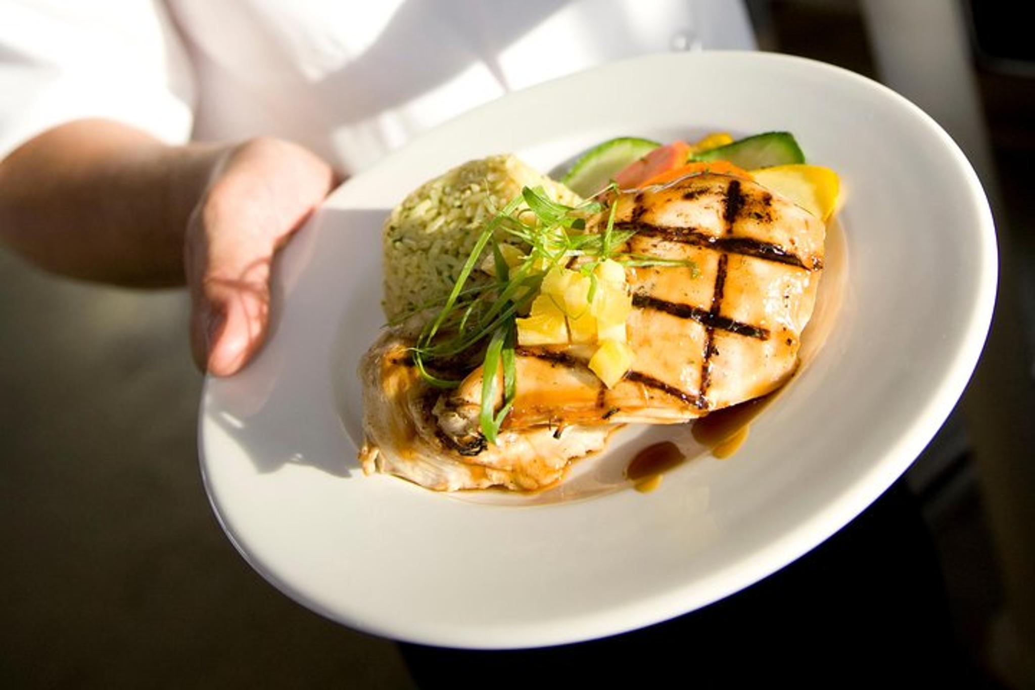 Maui Dinner Cruise: Four-Course Dining Experience - Image 6