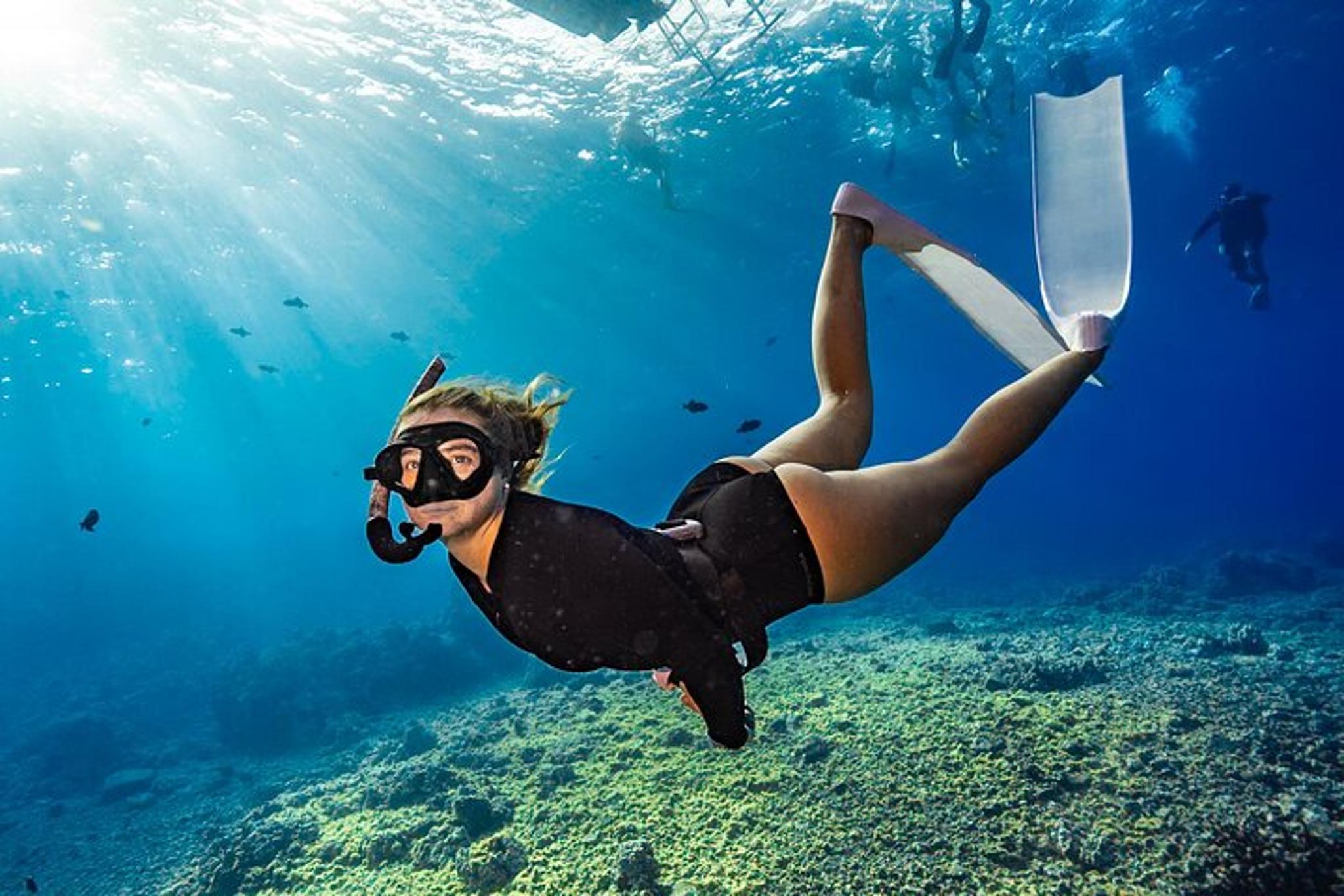 Kihei Snorkeling Adventure at Molokini Crater 3 hr - Image 3