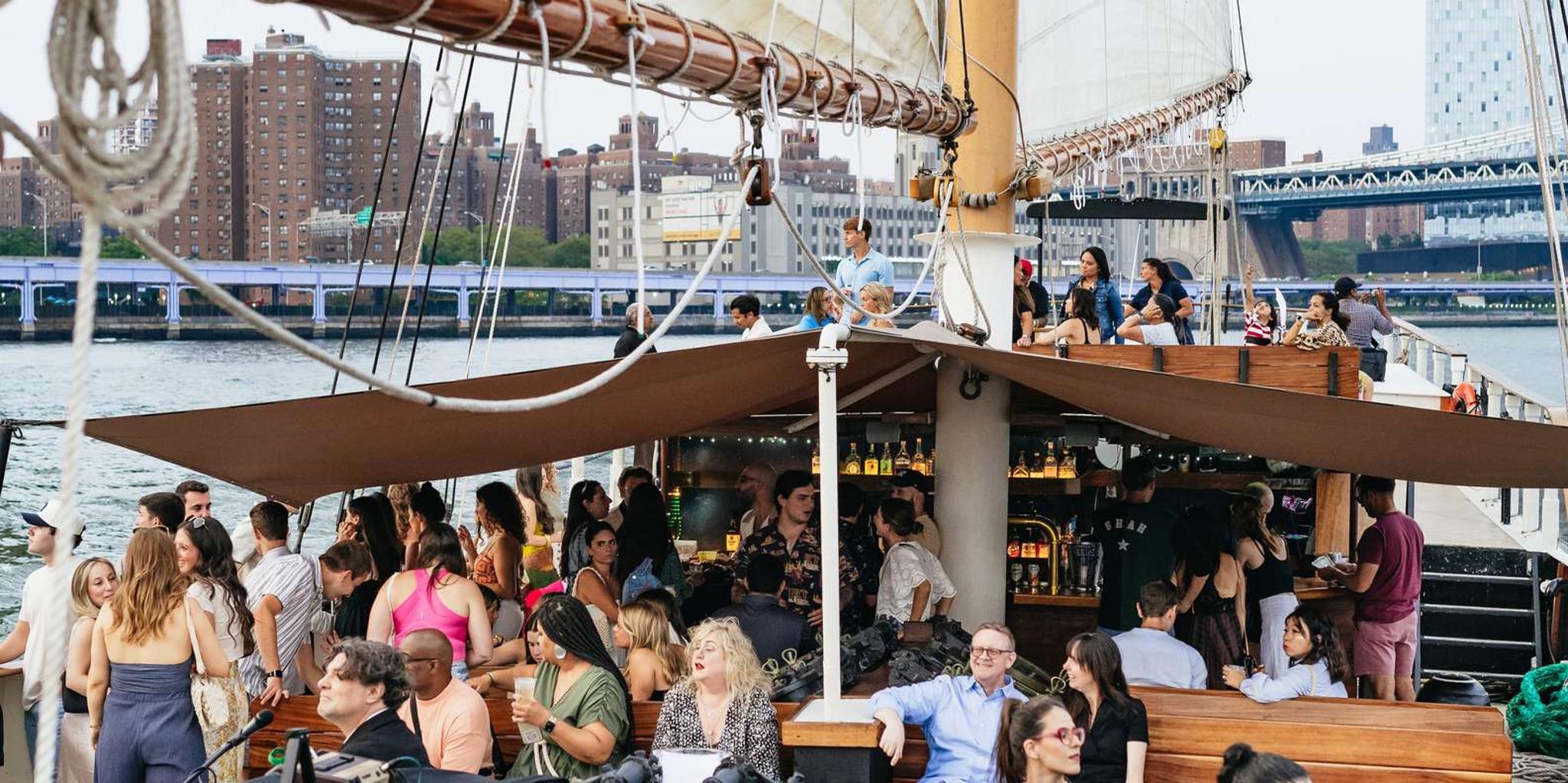 New York City Sunset Jazz Sail - Image 3