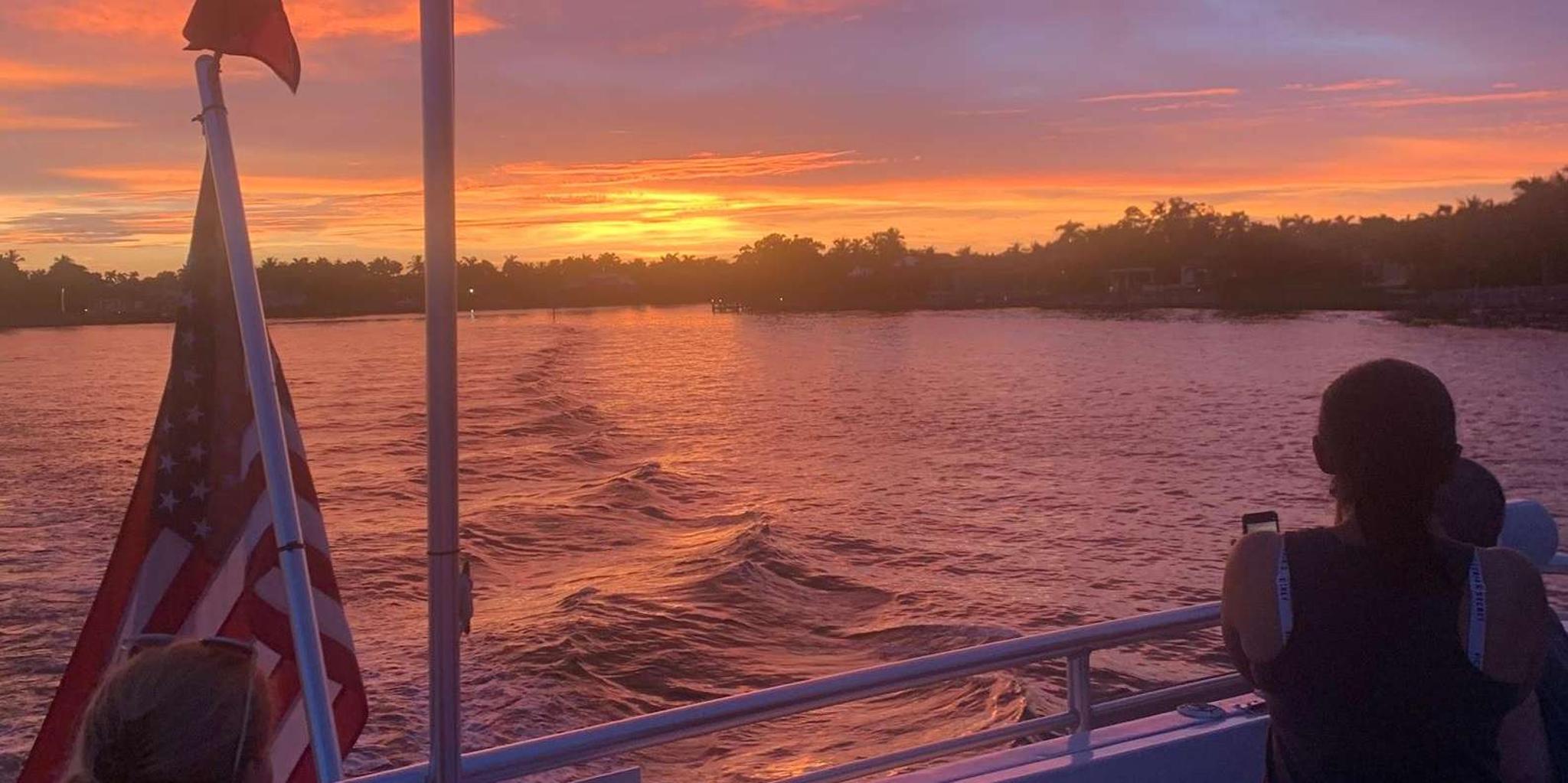 Naples Sunset Cruise - Image 2