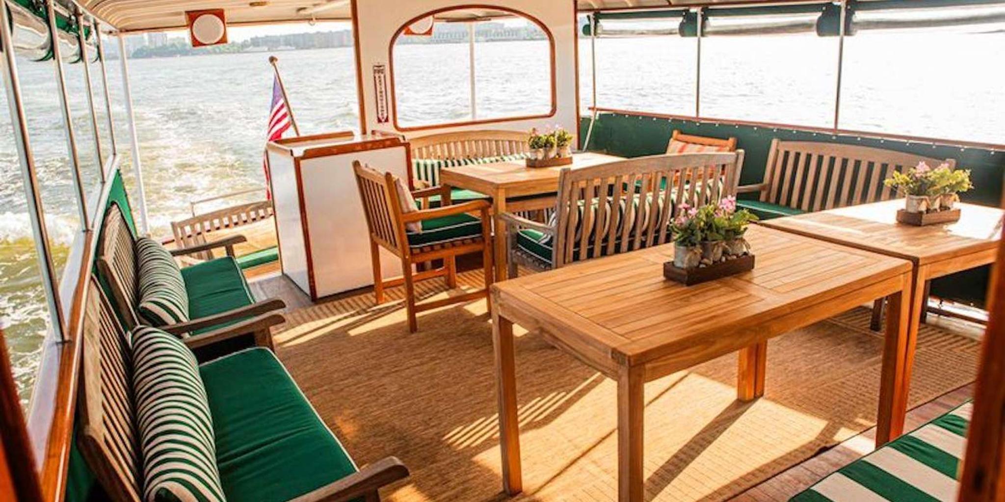 New York Fall Foliage Cruise on the Hudson River - Image 2