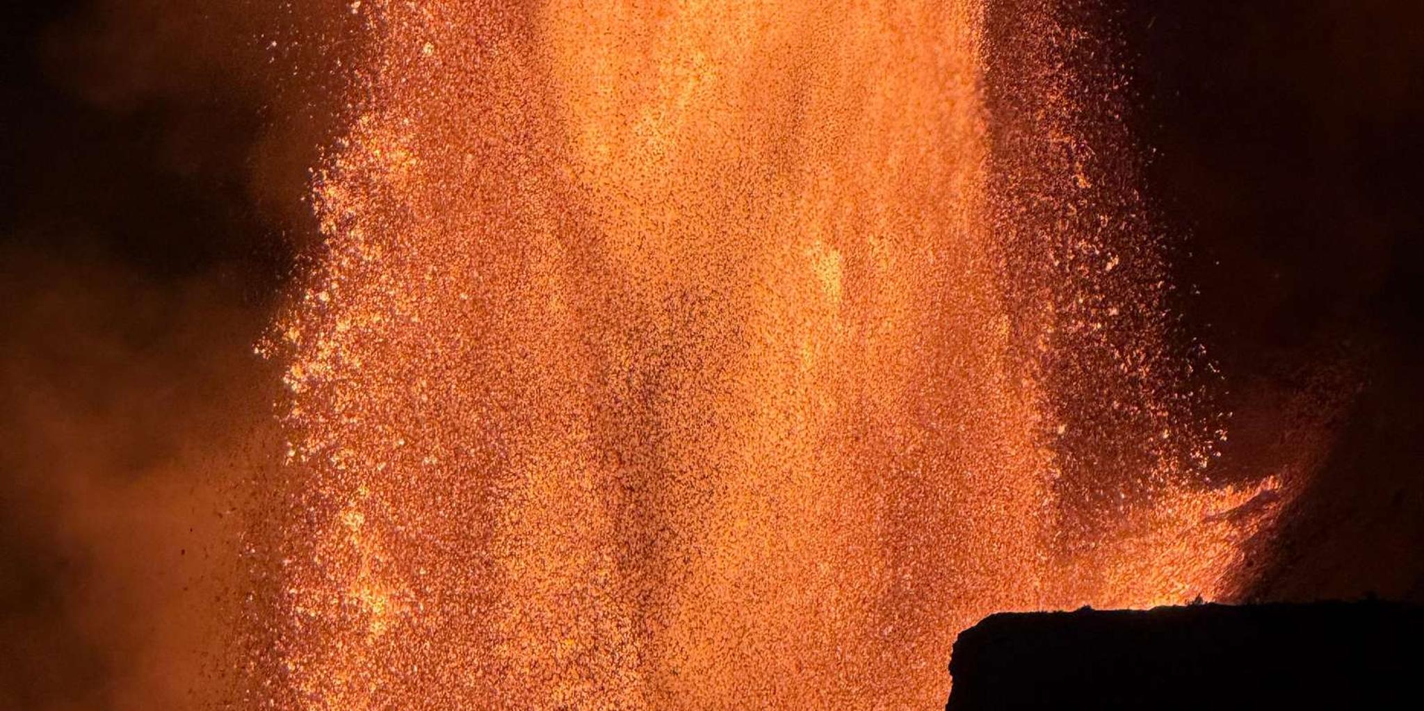 Hilo Volcano and Waterfall Tour with Lunch