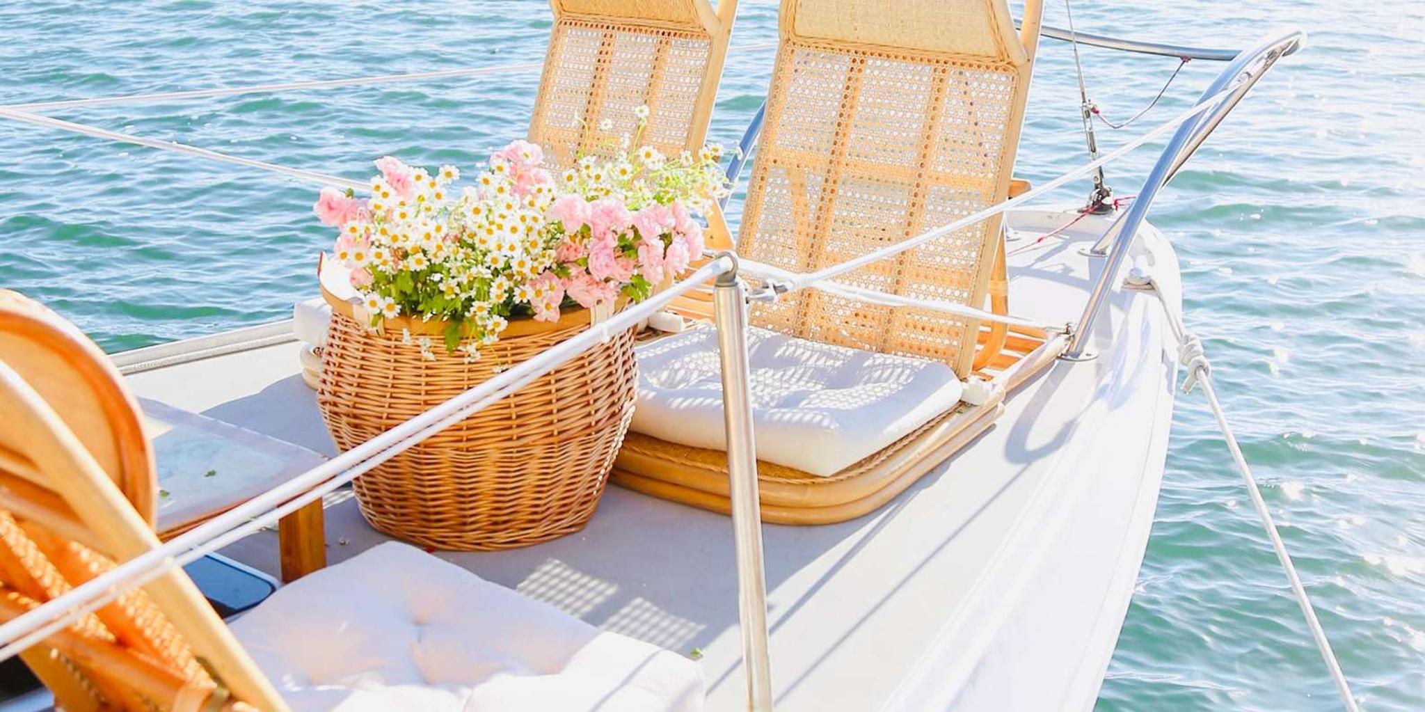 Newport Beach Harbor Private Sailboat Cruise