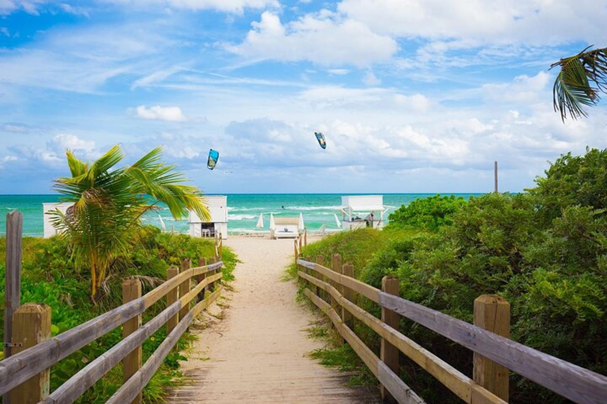 Miami Beach Private Walking Tour - Image 6