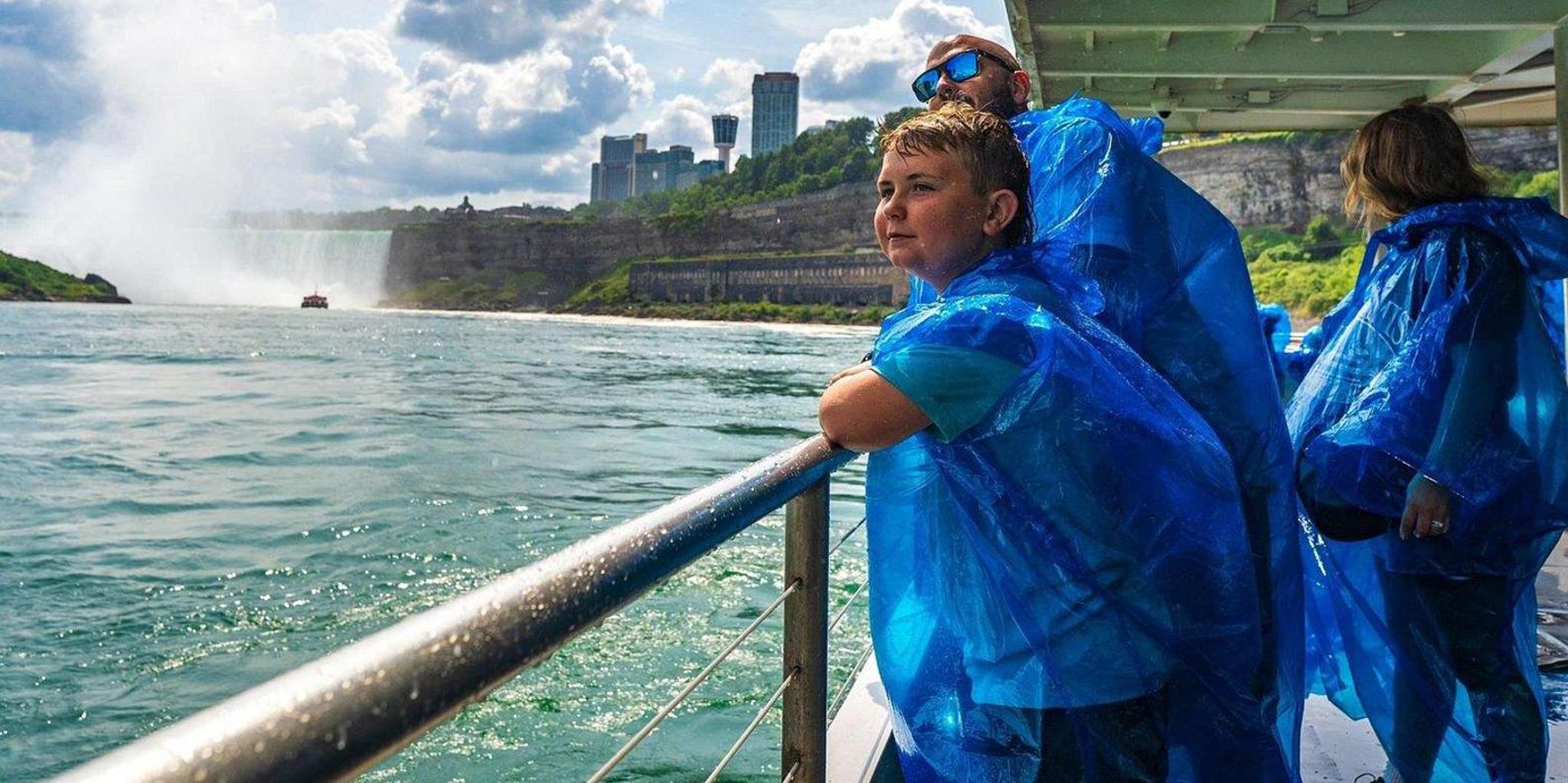 Niagara Falls Cave of the Winds & Maid of the Mist Tour