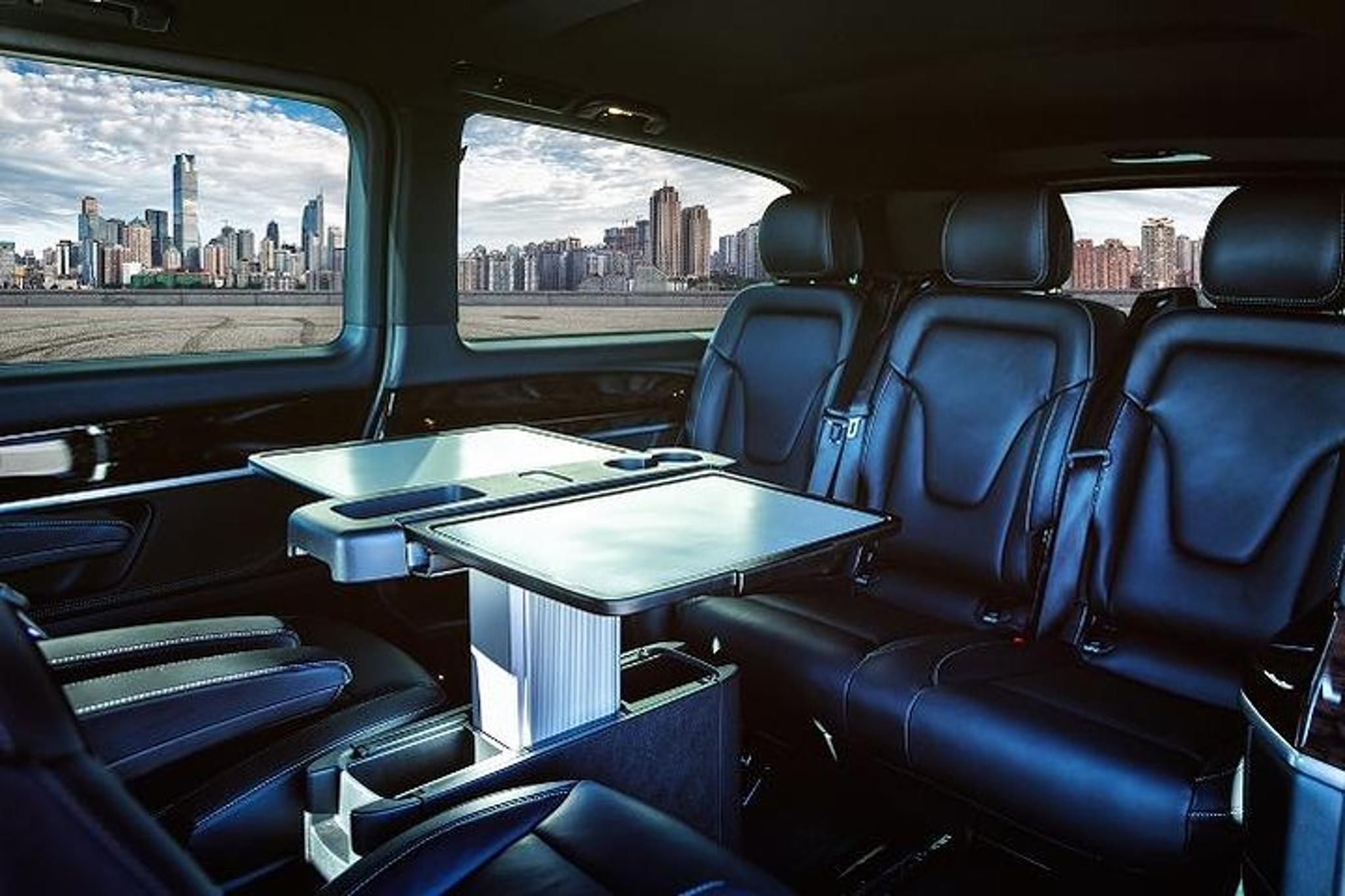 Denver Private Airport Transfer in Luxury Van - Image 2