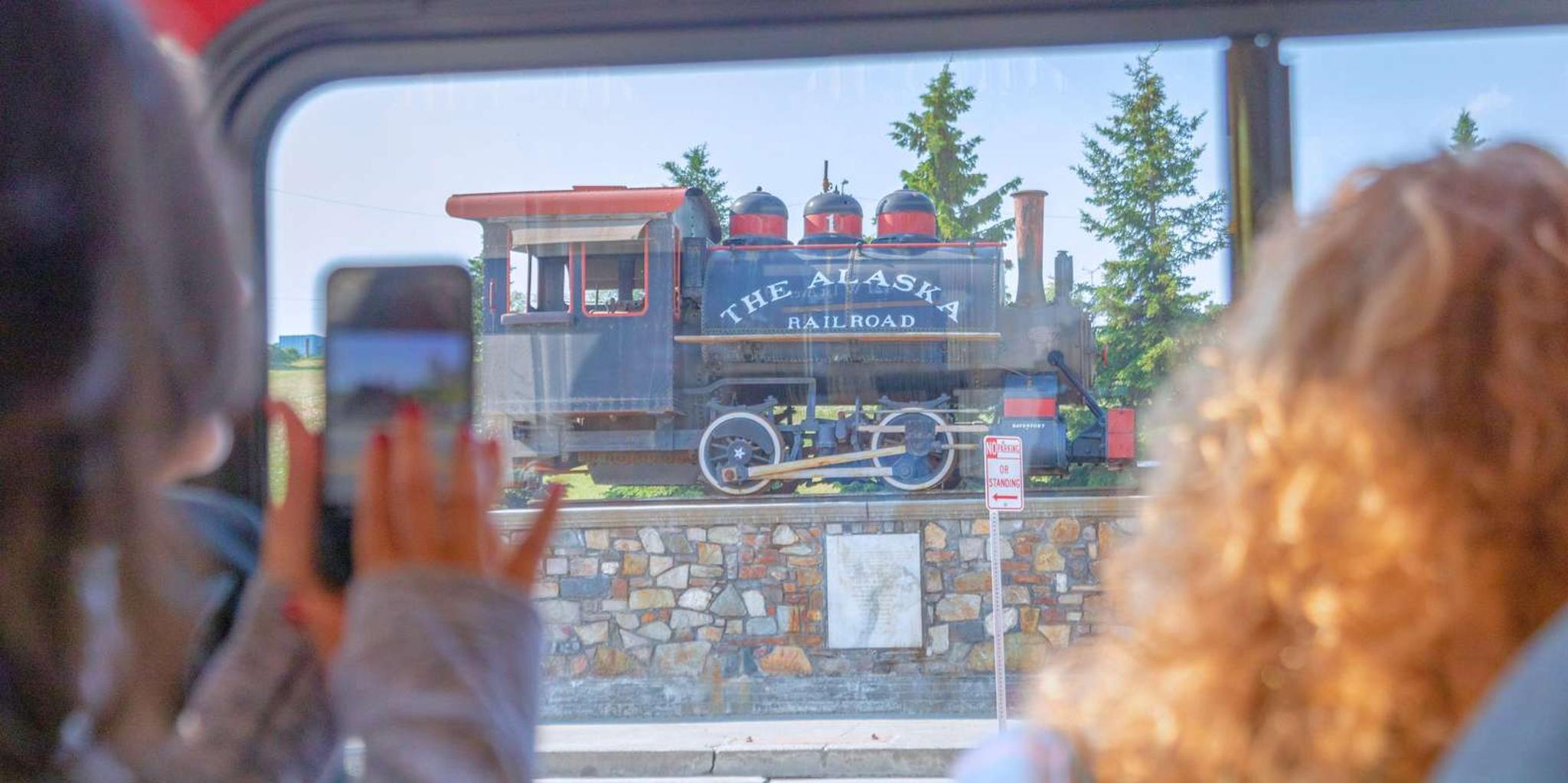 Anchorage Trolley Tour - Image 4
