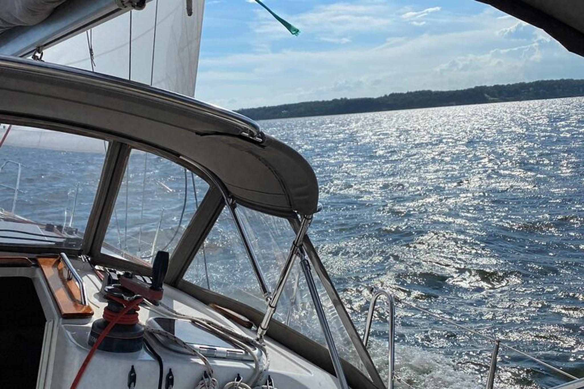 Oyster Bay Sailing Experience - Image 6