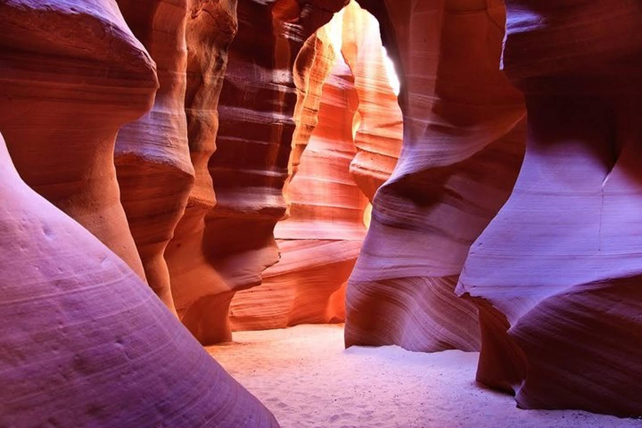 Las Vegas Lower Antelope Canyon and Horseshoe Bend Tour - Image 2